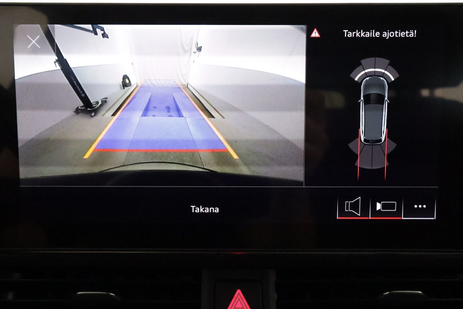 Audi A4 2020 Avant Business Advanced 45 TFSI 180 kW MHEV quattro S tronic **Webasto / Vakkari / Digimittaristo / KeylessGo / Navi** - 3,99 % KORKOTARJOUS TÄHÄN AUTOON - Suomi-auto / Kahdet renkaat aluvanteilla