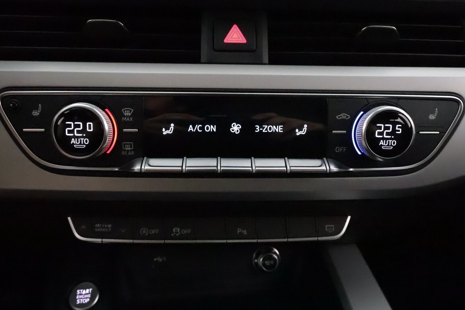 Audi A4 2020 Avant Business Advanced 45 TFSI 180 kW MHEV quattro S tronic **Webasto / Vakkari / Digimittaristo / KeylessGo / Navi** - 3,99 % KORKOTARJOUS TÄHÄN AUTOON - Suomi-auto / Kahdet renkaat aluvanteilla