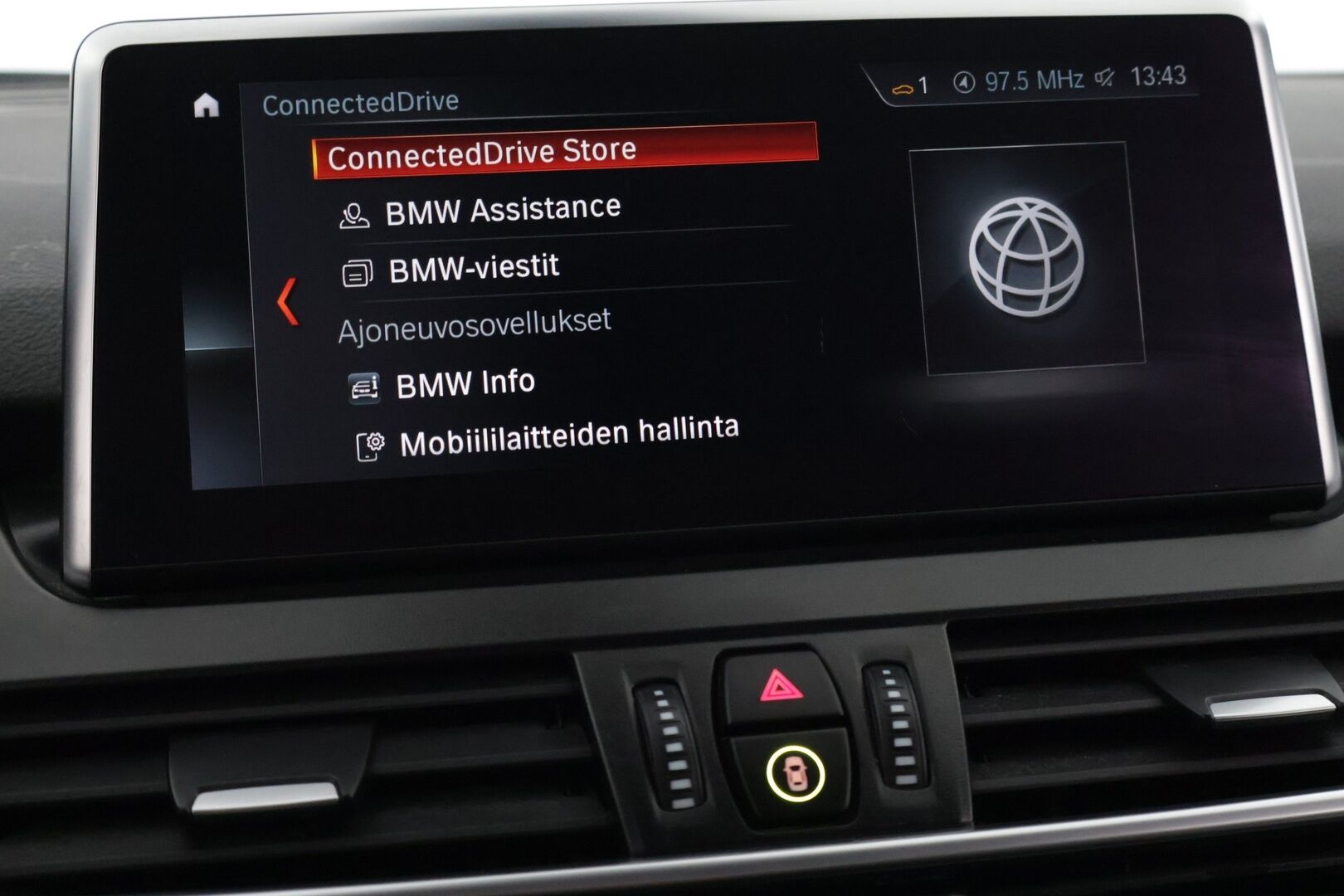 BMW 216 2020 F46 M-sport * HUD / LED / Sähkökontti / Vetokoukku / Tutkat / Proffa navi * - Huippuvarusteet! / Huollot ok / Renkaat ajokuntoiset / Suomi-auto *