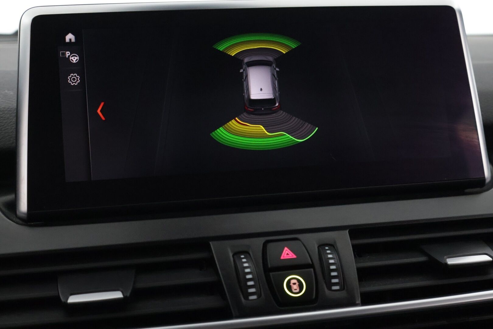 BMW 216 2020 F46 M-sport * HUD / LED / Sähkökontti / Vetokoukku / Tutkat / Proffa navi * - Huippuvarusteet! / Huollot ok / Renkaat ajokuntoiset / Suomi-auto *