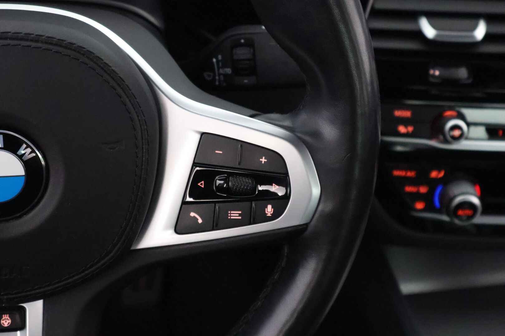 BMW 530 2020 G30 Sedan 530e xDrive A Charged Edition M Sport - 1Om Suomiauto / HiFi / Peruutuskamera / Professional Navi / Adapt.LED / Comfort Access / Juuri tullut Tampereelle! - HULLUT JOULUT KORKOTARJOUS 2,49% 