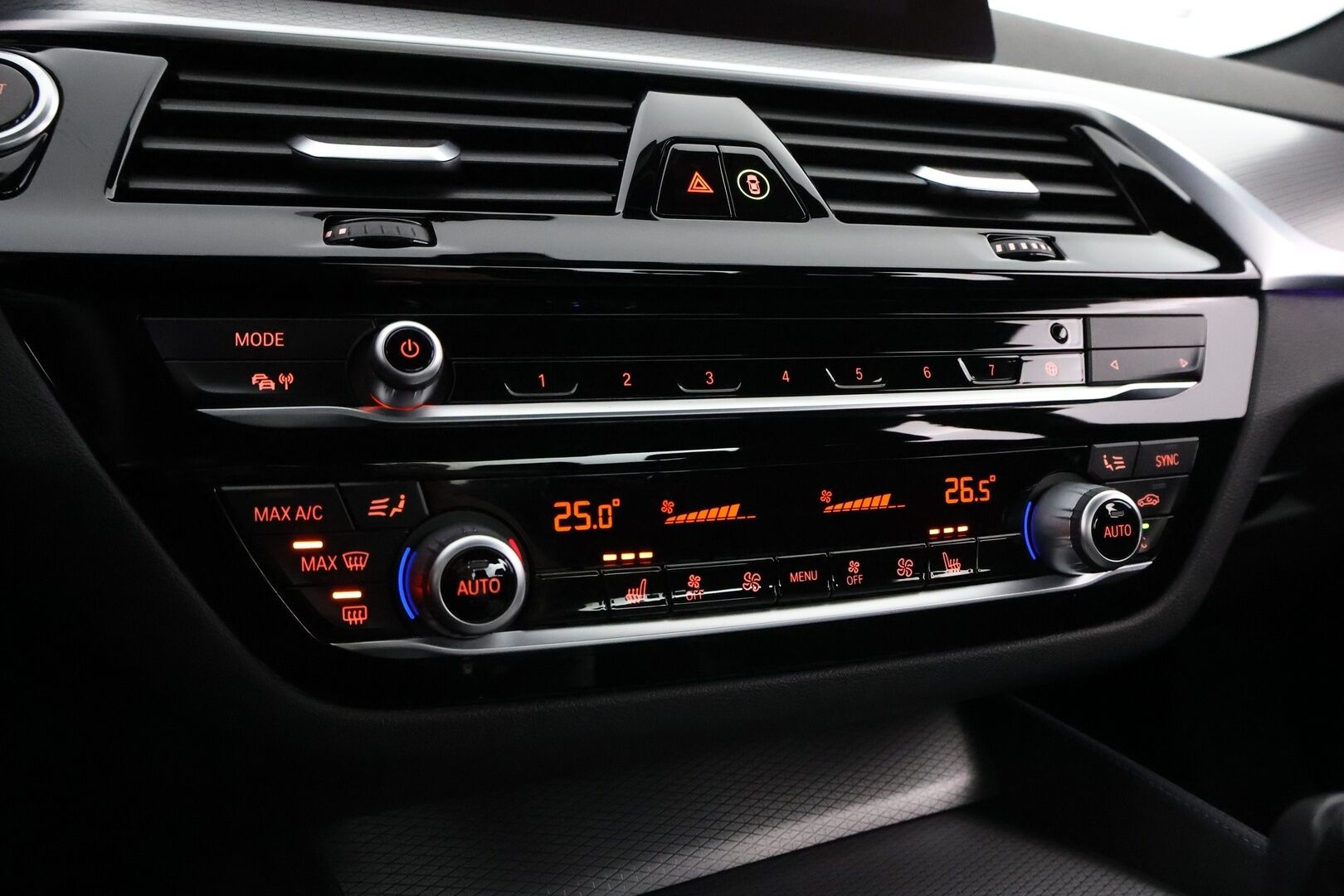 BMW 530 2020 G30 Sedan 530e xDrive A Charged Edition M Sport - 1Om Suomiauto / HiFi / Peruutuskamera / Professional Navi / Adapt.LED / Comfort Access / Juuri tullut Tampereelle! - HULLUT JOULUT KORKOTARJOUS 2,49% 