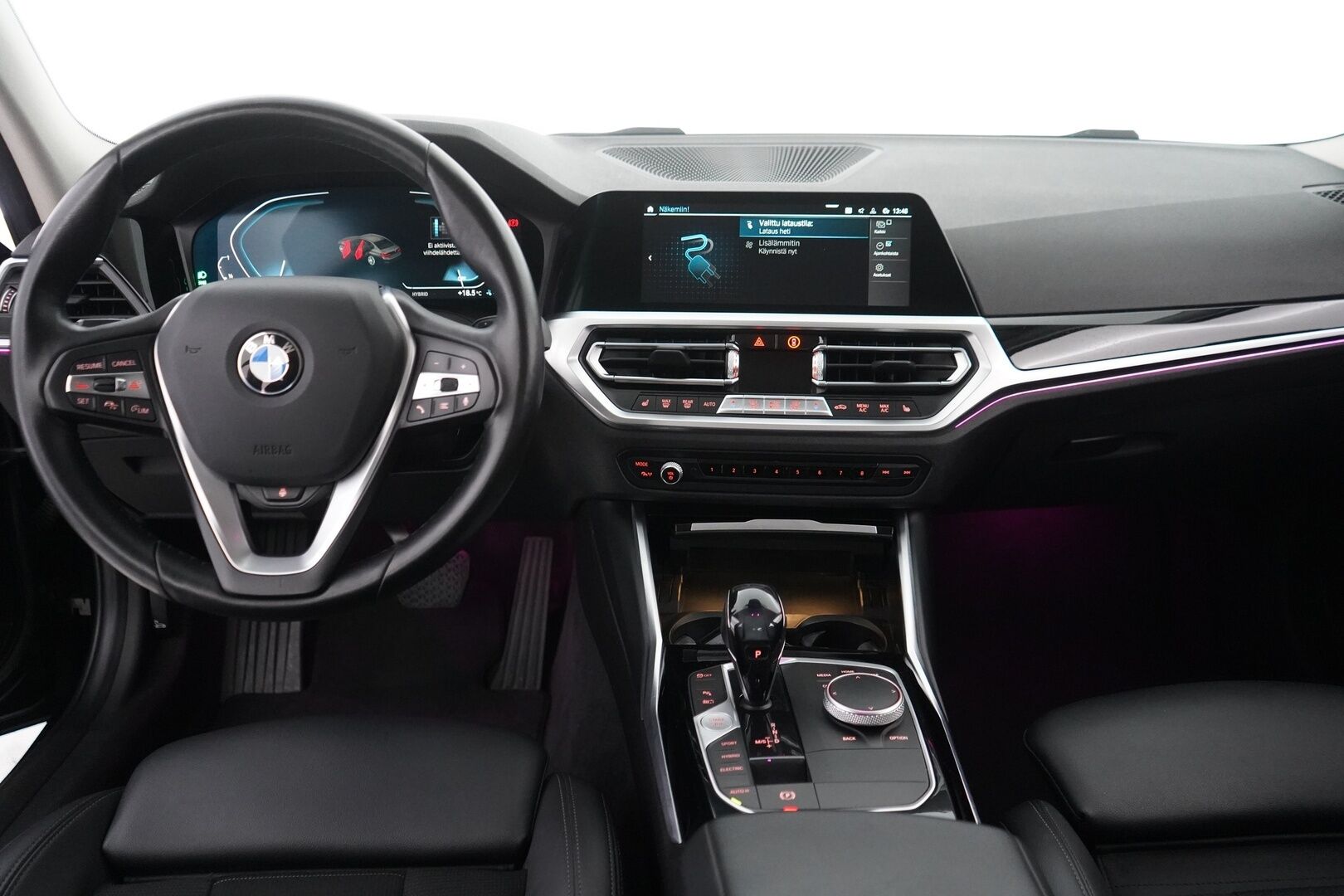 BMW 330 2020 G20 Sedan 330e Business Sport - Acc | Kamera | Sportline | Kahdet renkaat