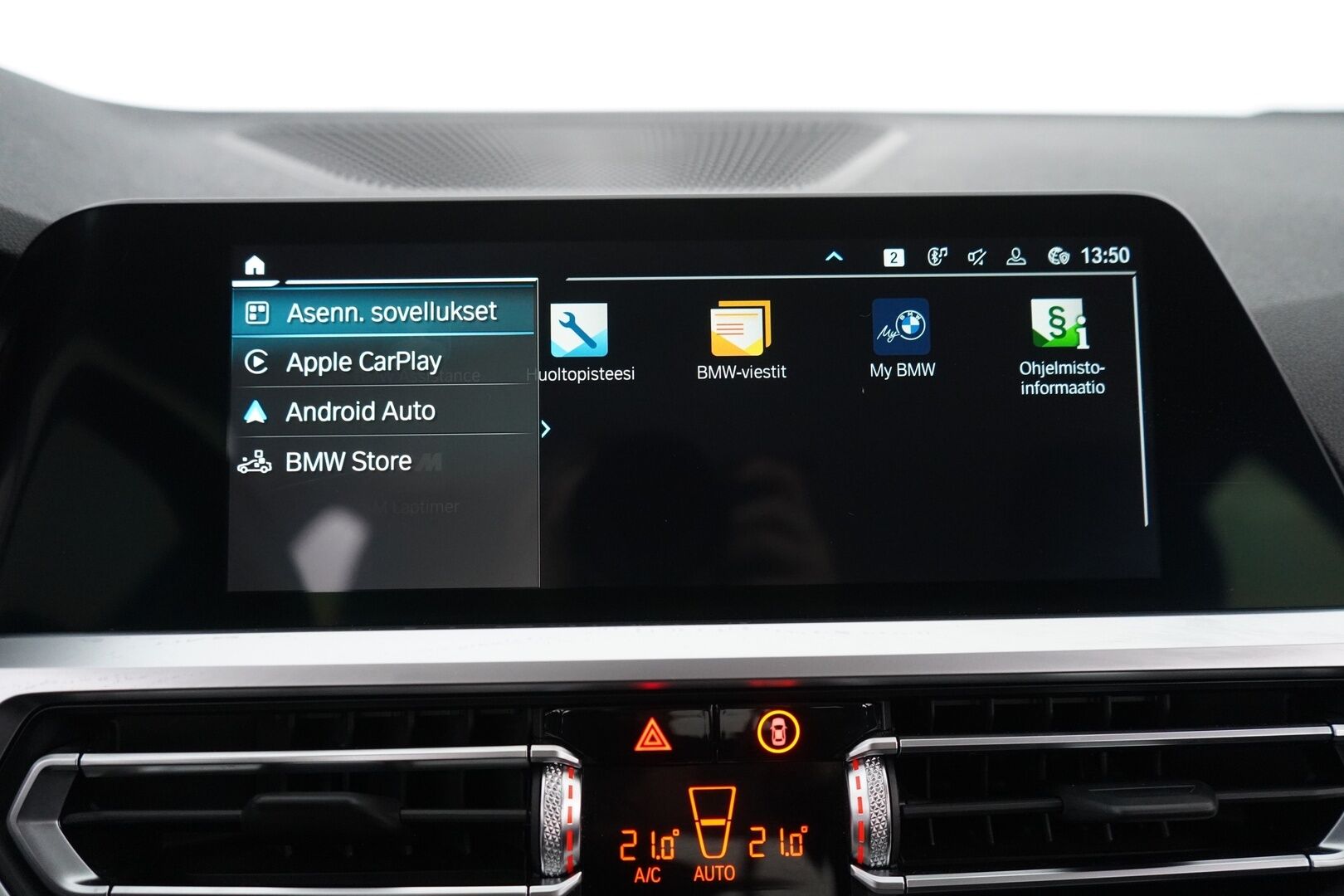 BMW 330 2020 G20 Sedan 330e Business Sport - Acc | Kamera | Sportline | Kahdet renkaat