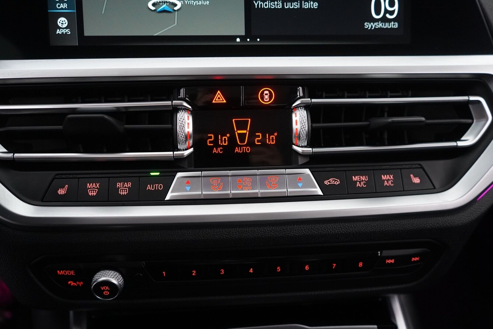 BMW 330 2020 G20 Sedan 330e Business Sport - Acc | Kamera | Sportline | Kahdet renkaat