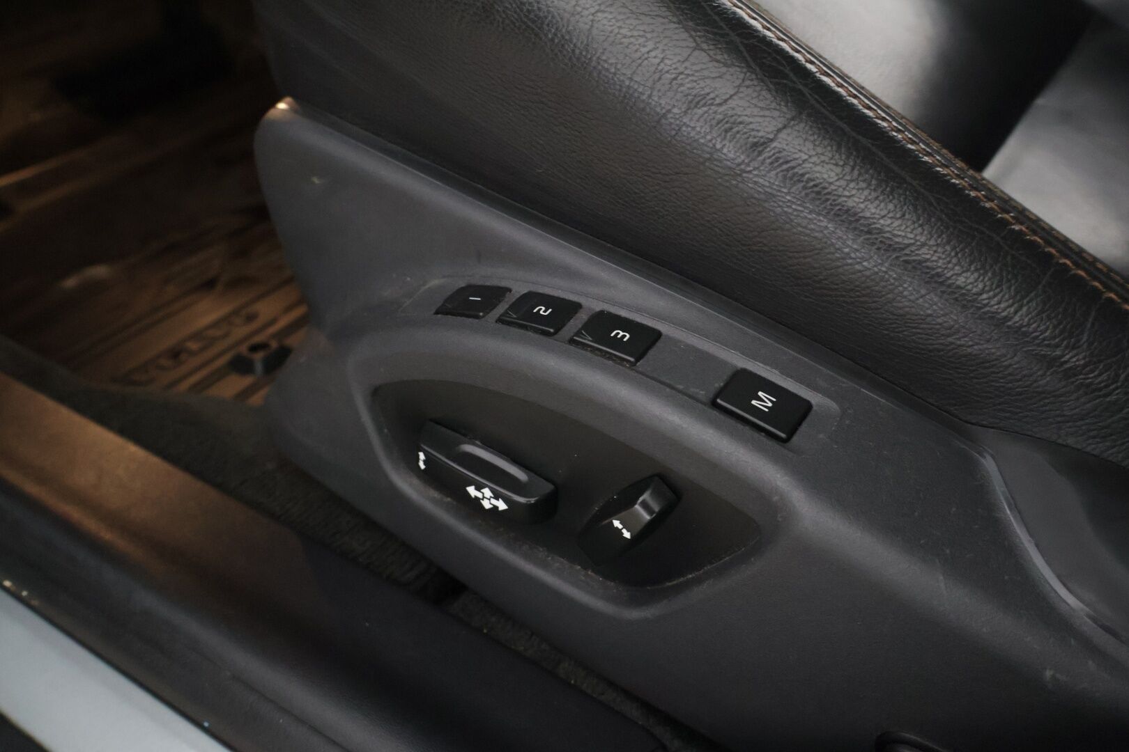 Volvo V60 Cross Country 2018 D4 AWD Business Summum aut * Adapt.Vakkari / Webasto / Muistipenkki / Nahkasisusta / Navi / Keyless * - Ei AdBlue järjestelmää! - HULLUT AVAJAISHULINAT KORKOTARJOUS 3,29 %