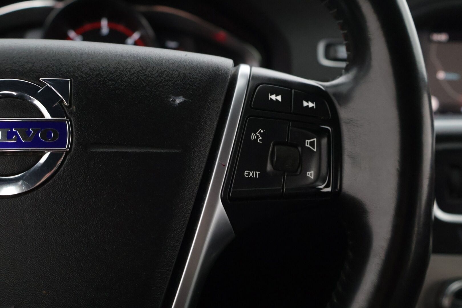 Volvo V60 Cross Country 2018 D4 AWD Business Summum aut * Adapt.Vakkari / Webasto / Muistipenkki / Nahkasisusta / Navi / Keyless * - Ei AdBlue järjestelmää! - HULLUT AVAJAISHULINAT KORKOTARJOUS 3,29 %