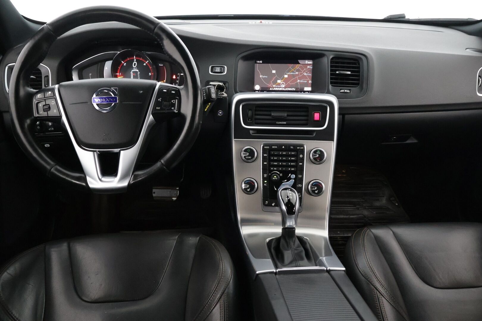 Volvo V60 Cross Country 2018 D4 AWD Business Summum aut * Adapt.Vakkari / Webasto / Muistipenkki / Nahkasisusta / Navi / Keyless * - Ei AdBlue järjestelmää! - HULLUT AVAJAISHULINAT KORKOTARJOUS 3,29 %