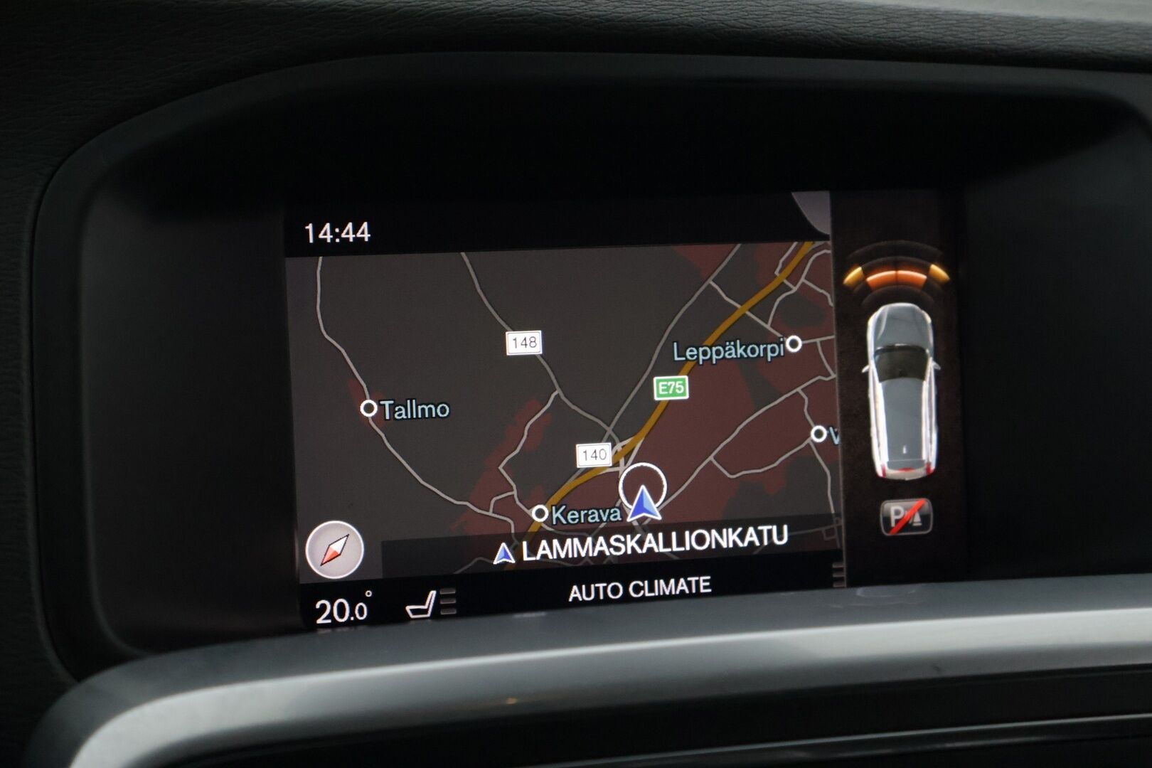 Volvo V60 Cross Country 2018 D4 AWD Business Summum aut * Adapt.Vakkari / Webasto / Muistipenkki / Nahkasisusta / Navi / Keyless * - Ei AdBlue järjestelmää! - HULLUT AVAJAISHULINAT KORKOTARJOUS 3,29 %