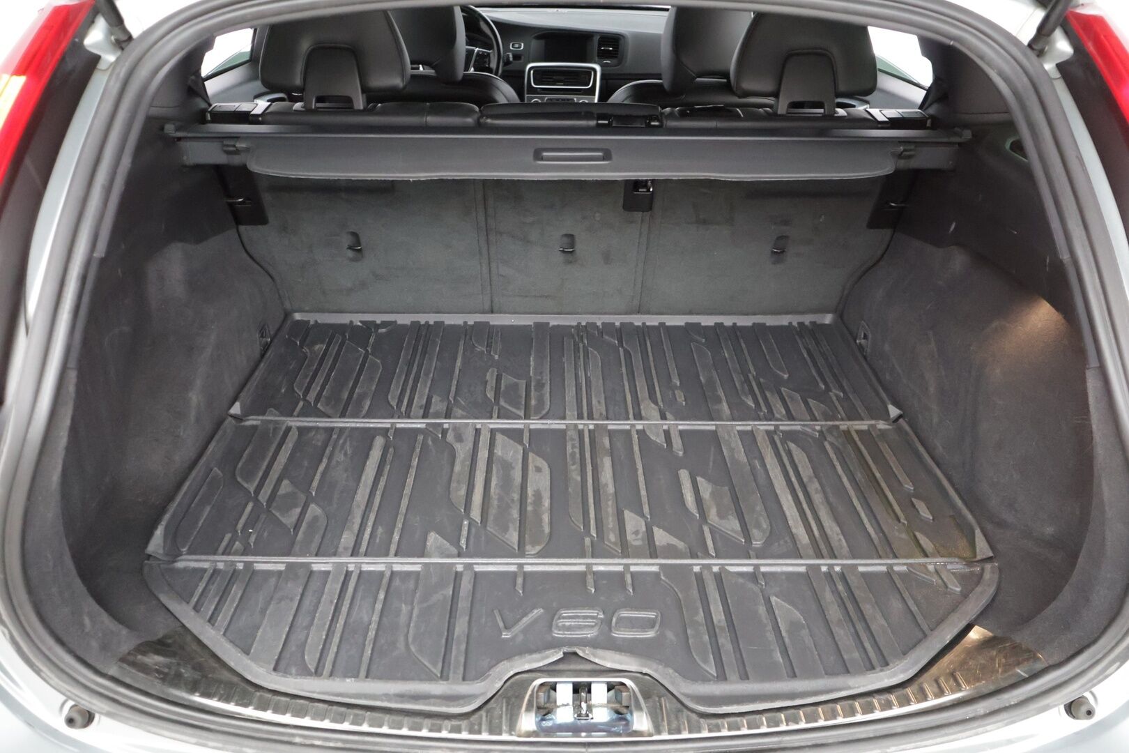 Volvo V60 Cross Country 2018 D4 AWD Business Summum aut * Adapt.Vakkari / Webasto / Muistipenkki / Nahkasisusta / Navi / Keyless * - Ei AdBlue järjestelmää! - HULLUT AVAJAISHULINAT KORKOTARJOUS 3,29 %