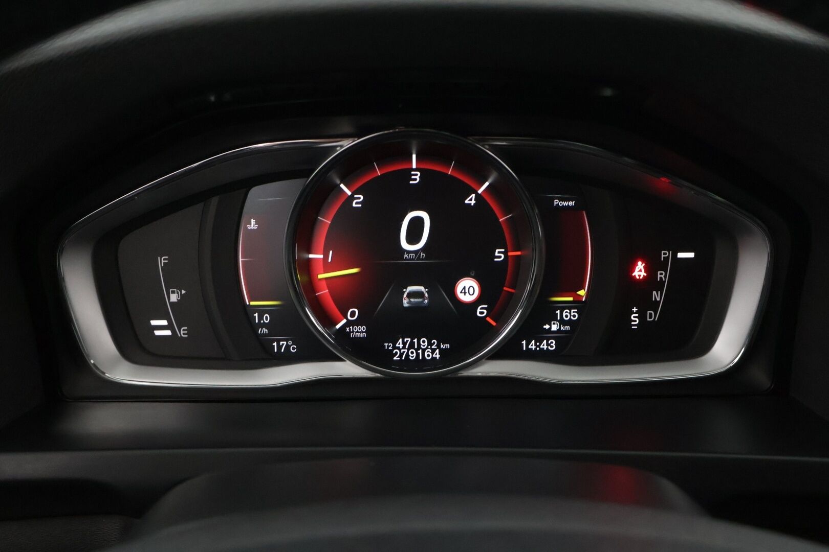 Volvo V60 Cross Country 2018 D4 AWD Business Summum aut * Adapt.Vakkari / Webasto / Muistipenkki / Nahkasisusta / Navi / Keyless * - Ei AdBlue järjestelmää! - HULLUT AVAJAISHULINAT KORKOTARJOUS 3,29 %