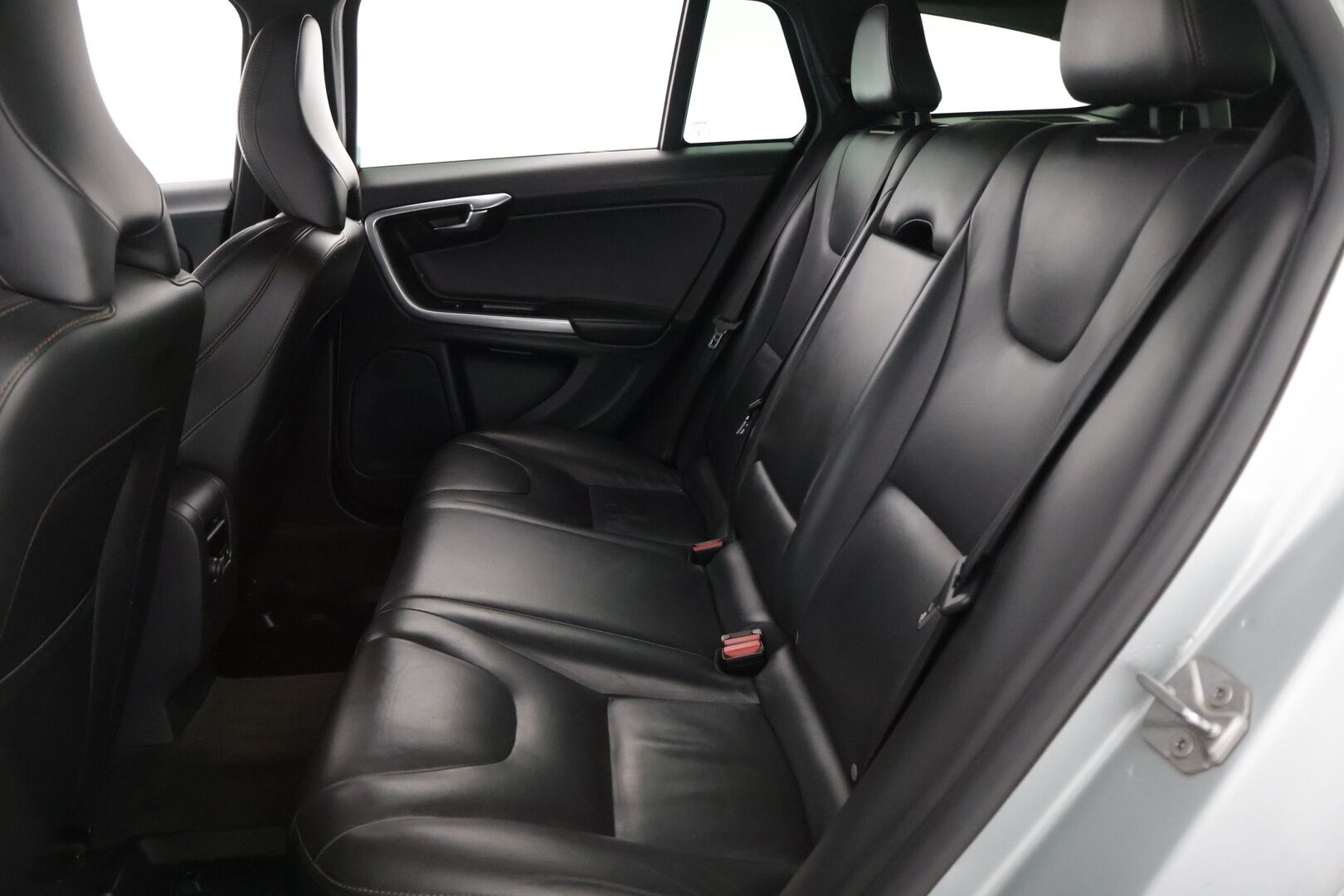 Volvo V60 Cross Country 2018 D4 AWD Business Summum aut * Adapt.Vakkari / Webasto / Muistipenkki / Nahkasisusta / Navi / Keyless * - Ei AdBlue järjestelmää! - HULLUT AVAJAISHULINAT KORKOTARJOUS 3,29 %