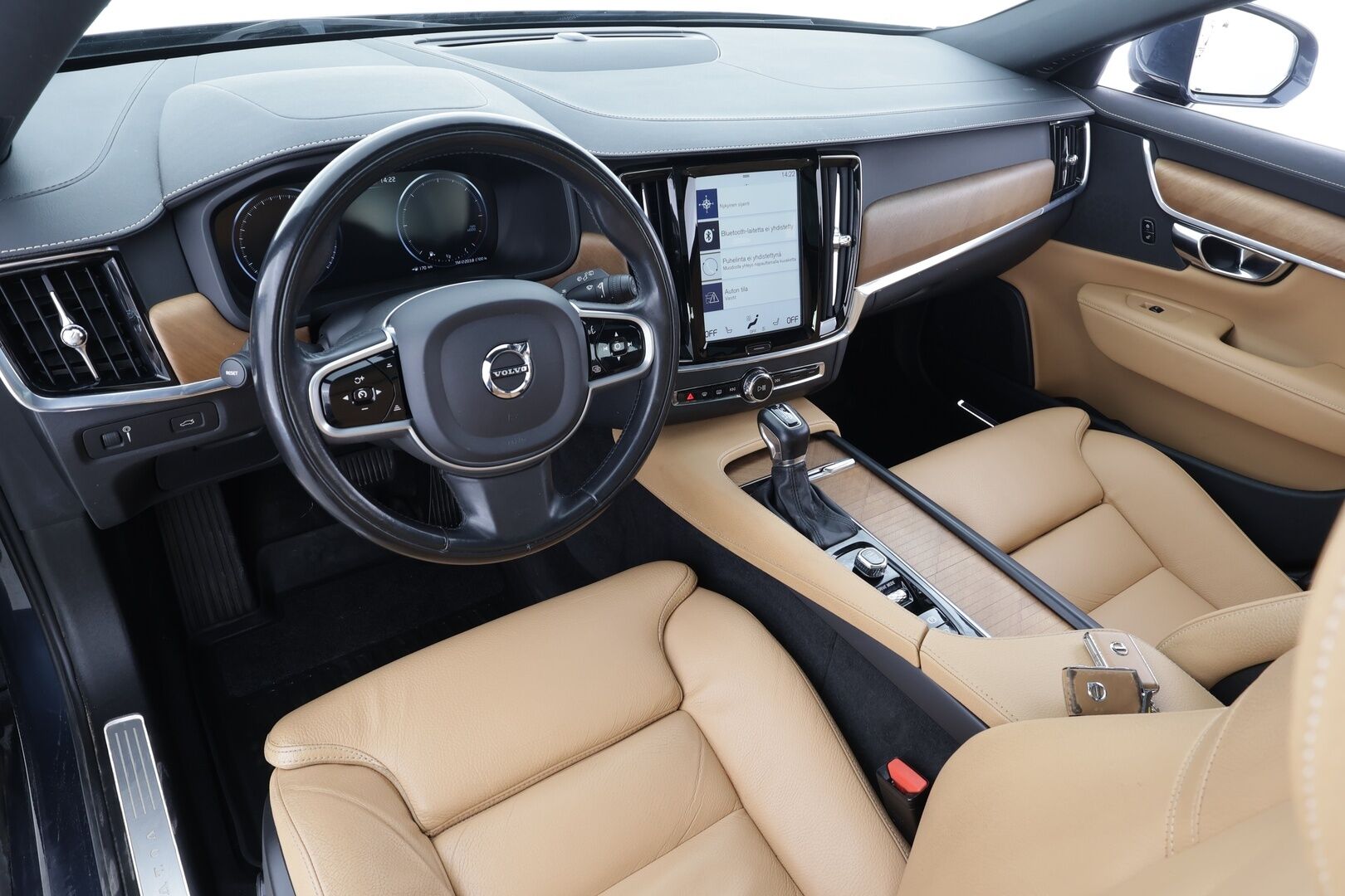 Volvo V90 2020 D4 AWD Business Inscription aut * ACC / Webasto / Panorama / Muistipenkki / Full LED / P.Kamera / Sporttinahat / BLIS * - Suomi-auto / Kahdet renkaat aluvanteilla / ALV - HULLUT AVAJAISHULINAT KORKOTARJOUS 3,29 %