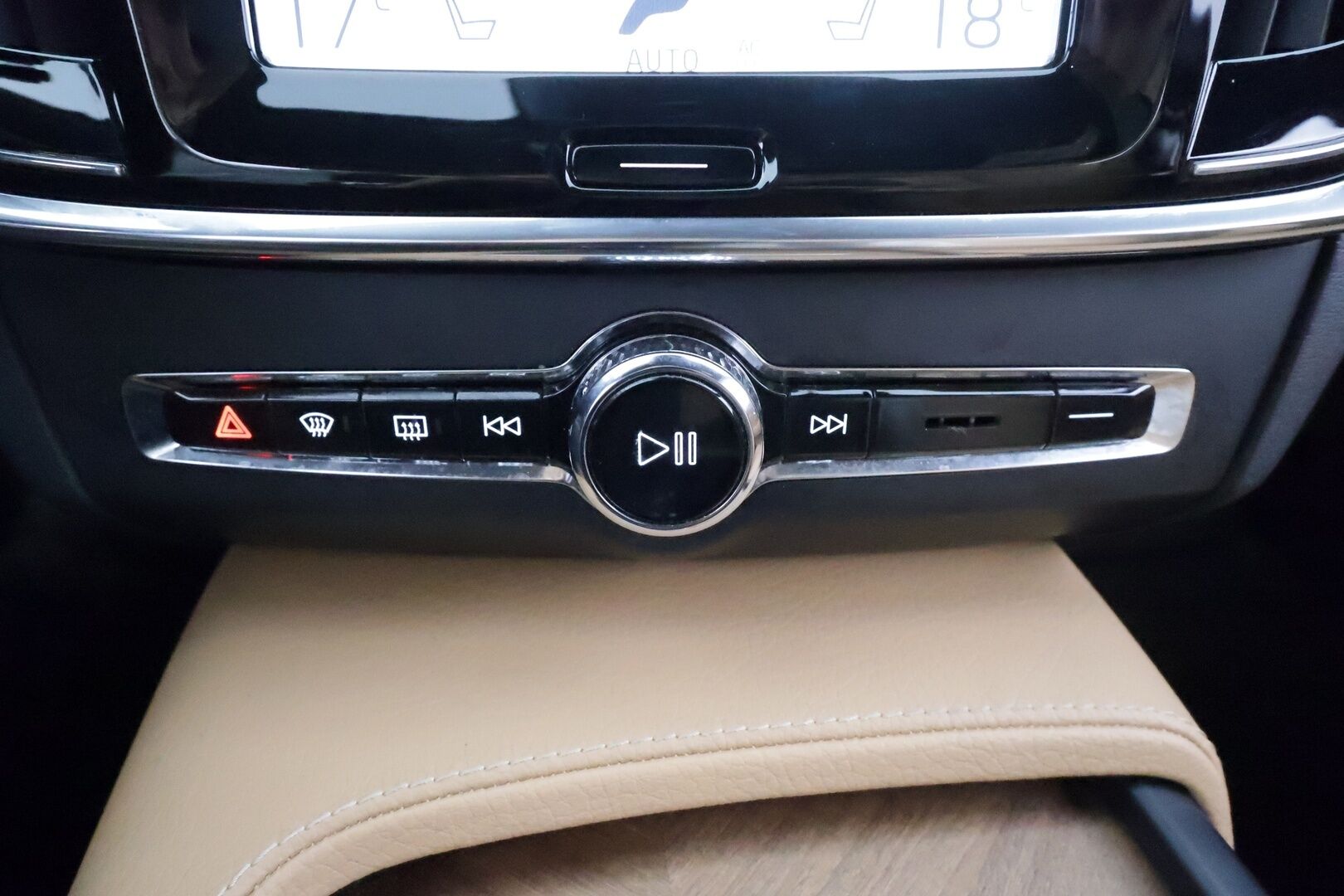 Volvo V90 2020 D4 AWD Business Inscription aut - ACC | Webasto | Panorama | Muistipenkki | Full LED | P.Kamera | Sporttinahat | BLIS |Suomi-auto | Kahdet renkaat aluvanteilla | ALV