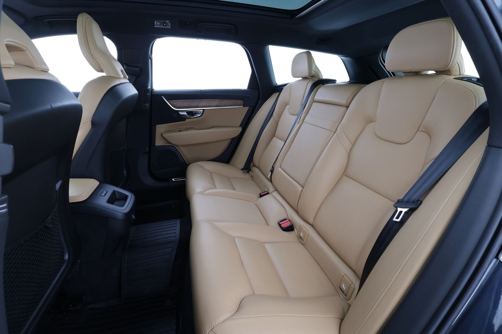 Volvo V90 2020 D4 AWD Business Inscription aut * ACC / Webasto / Panorama / Muistipenkki / Full LED / P.Kamera / Sporttinahat / BLIS * - Suomi-auto / Kahdet renkaat aluvanteilla / ALV - HULLUT AVAJAISHULINAT KORKOTARJOUS 3,29 %