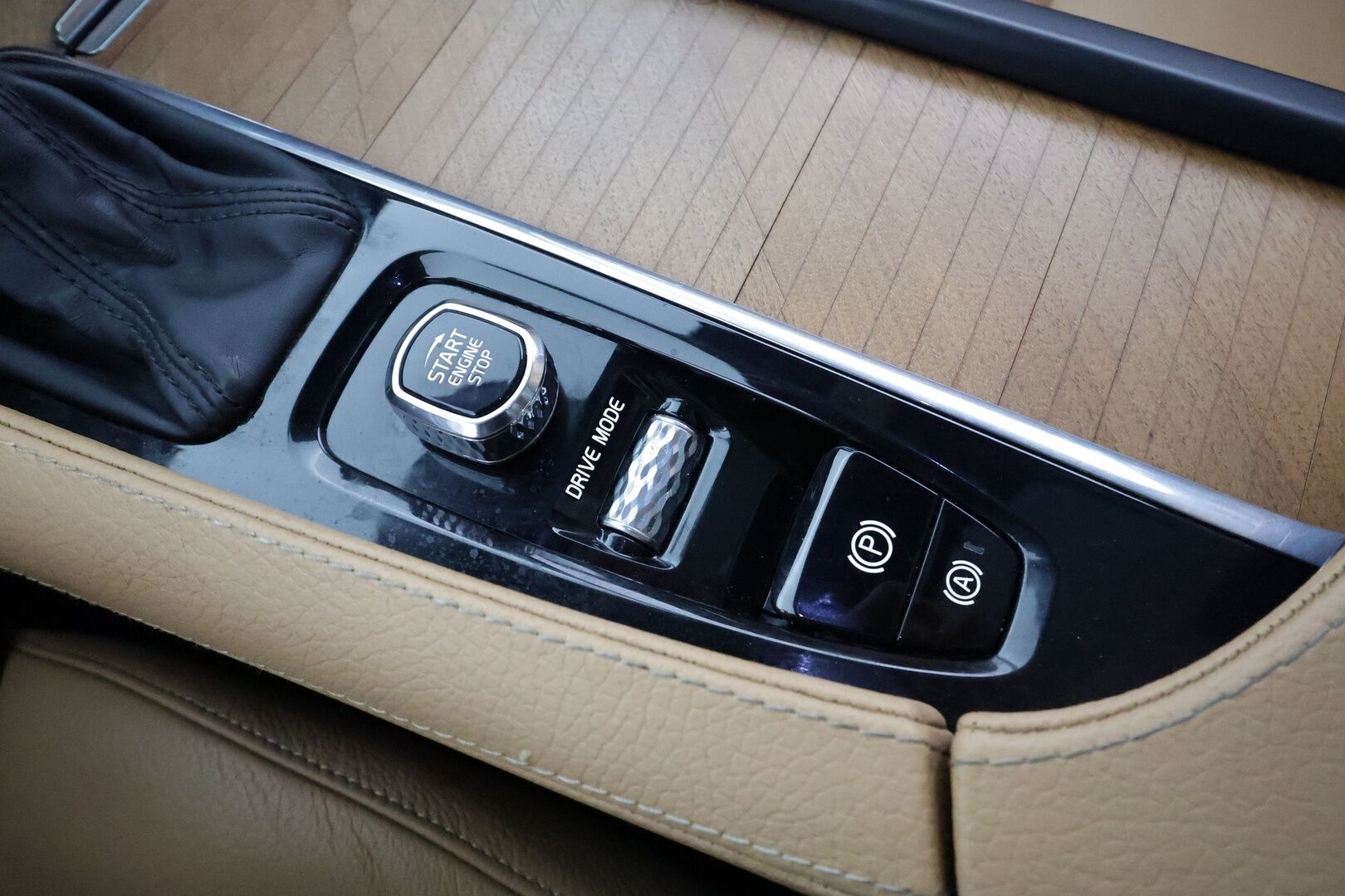 Volvo V90 2020 D4 AWD Business Inscription aut - ACC | Webasto | Panorama | Muistipenkki | Full LED | P.Kamera | Sporttinahat | BLIS |Suomi-auto | Kahdet renkaat aluvanteilla | ALV