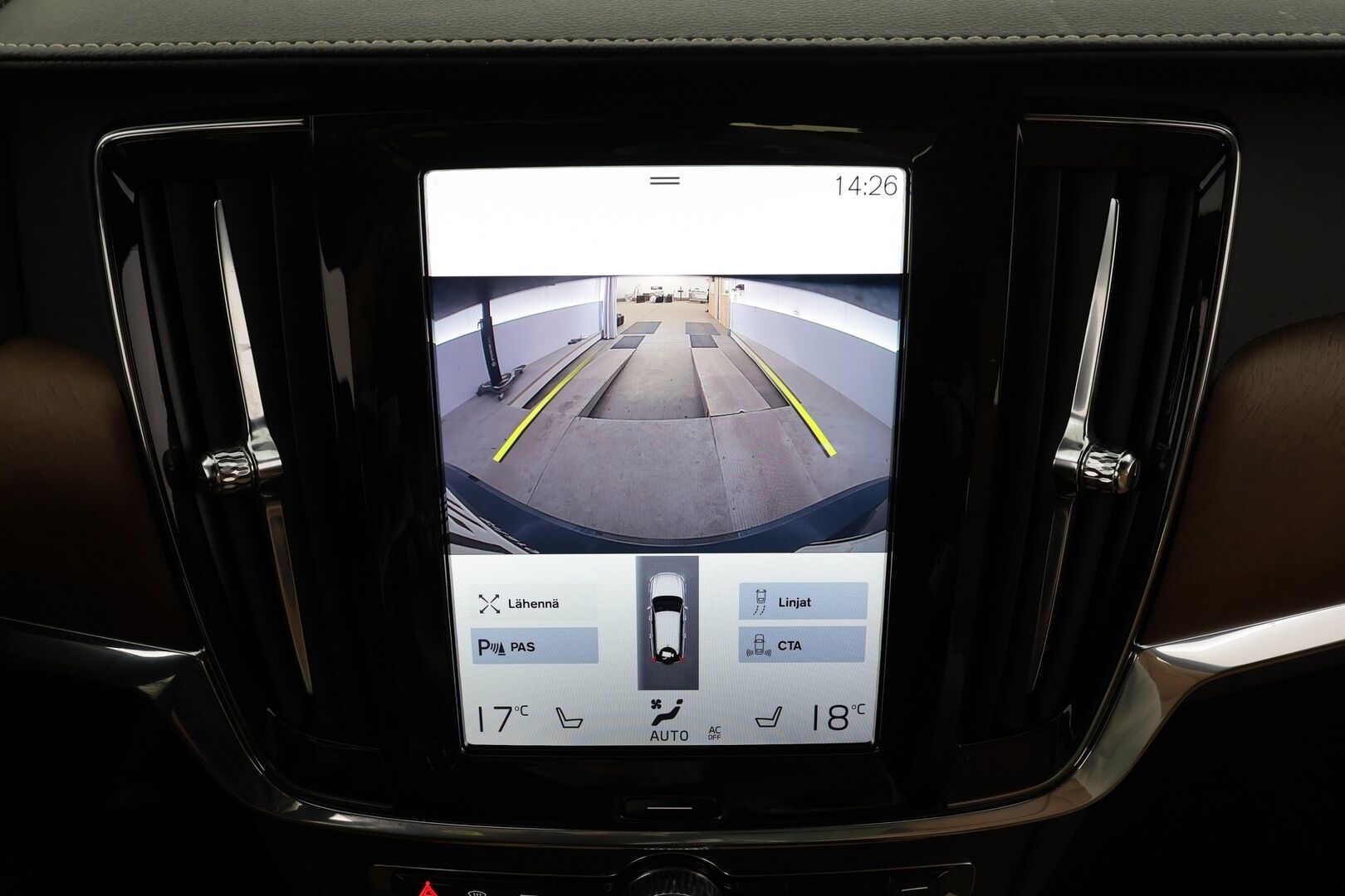 Volvo V90 2020 D4 AWD Business Inscription aut - ACC | Webasto | Panorama | Muistipenkki | Full LED | P.Kamera | Sporttinahat | BLIS |Suomi-auto | Kahdet renkaat aluvanteilla | ALV