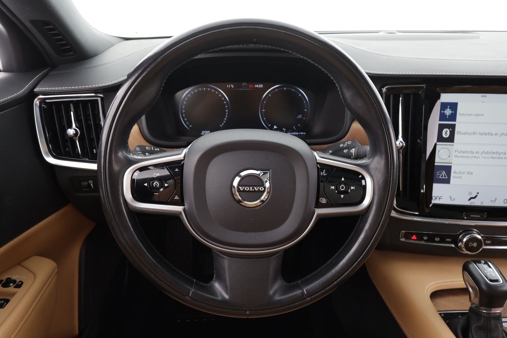 Volvo V90 2020 D4 AWD Business Inscription aut * ACC / Webasto / Panorama / Muistipenkki / Full LED / P.Kamera / Sporttinahat / BLIS * - Suomi-auto / Kahdet renkaat aluvanteilla / ALV - HULLUT AVAJAISHULINAT KORKOTARJOUS 3,29 %