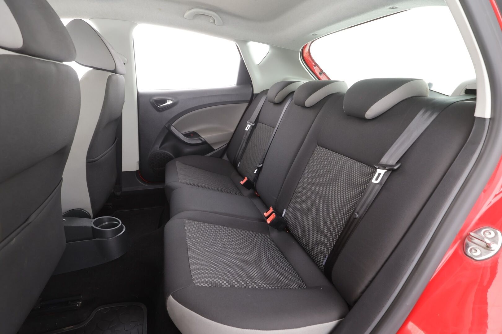 Seat Ibiza 2017 1,2 TSI 85 Style - | Vakkari | Lohko | P.tutka | Autom. Ilmastointi | Bluetooth | Kahdet Renkaat |