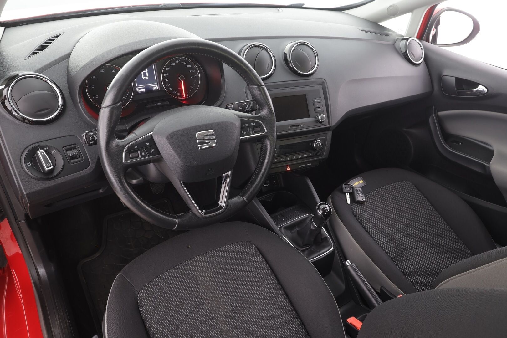 Seat Ibiza 2017 1,2 TSI 85 Style - | Vakkari | Lohko | P.tutka | Autom. Ilmastointi | Bluetooth | Kahdet Renkaat |