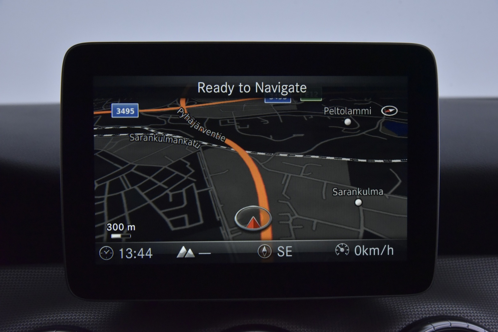 Mercedes-Benz CLA 2016 200 A Premium Business * Distronic / Harman & Kardon / P-Kamera / Lohko / Näyttävä! * - Distronic | Harman & Kardon | P-Kamera | Lohko | Kahdet renkaat alumiinivantein | Säntilliset huollot