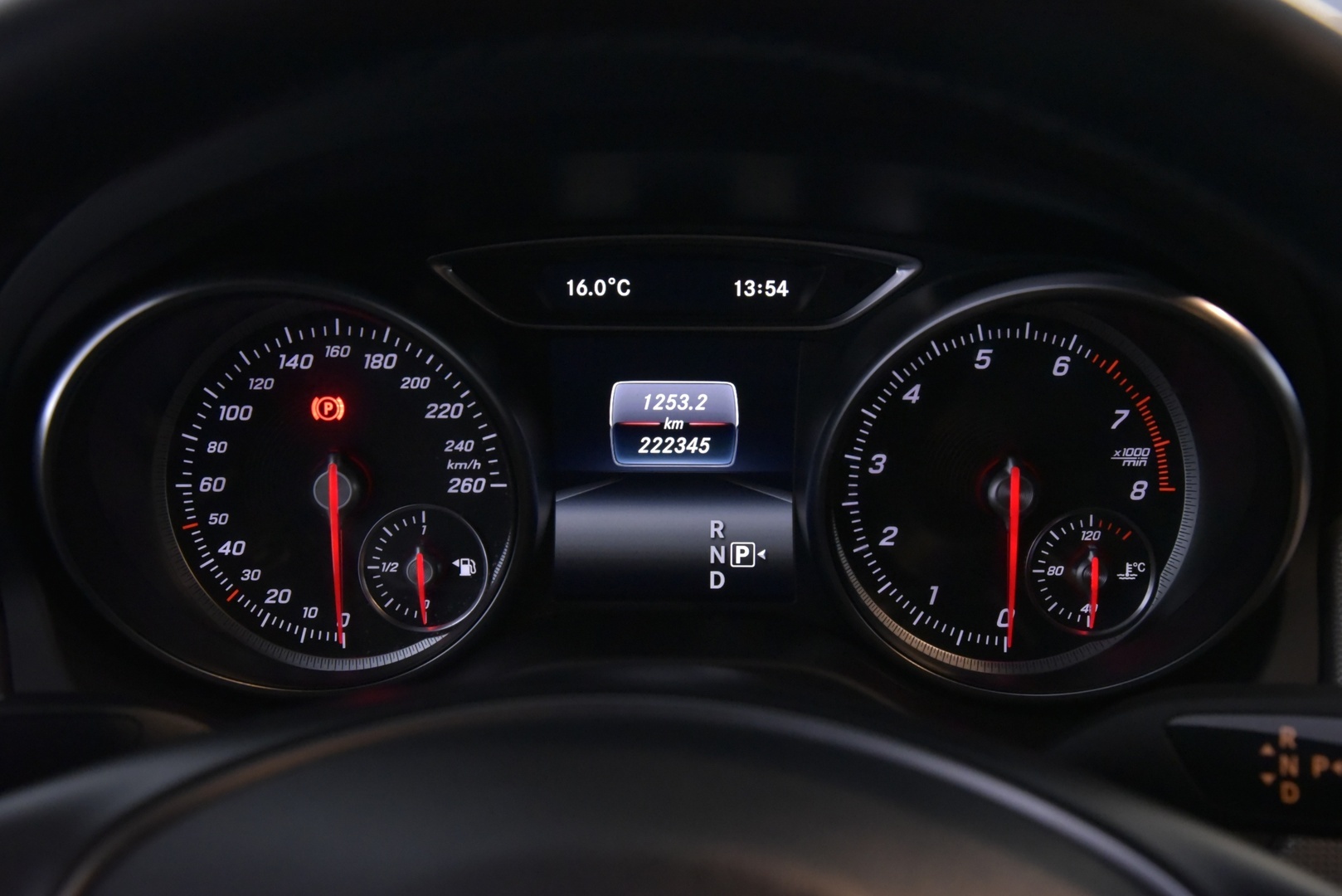 Mercedes-Benz CLA 2016 200 A Premium Business * Distronic / Harman & Kardon / P-Kamera / Lohko / Näyttävä! * - Distronic | Harman & Kardon | P-Kamera | Lohko | Kahdet renkaat alumiinivantein | Säntilliset huollot