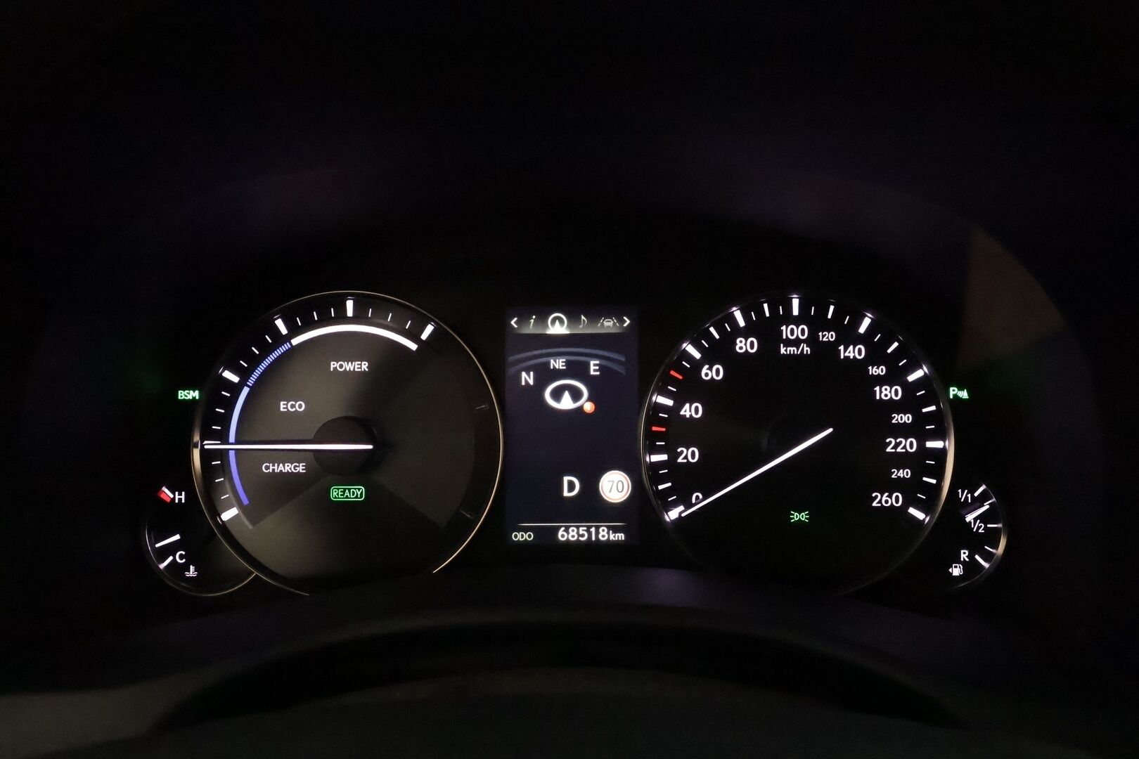 Lexus GS 2018 300h Hybrid A Executive **Adapt.vakkari / P.kamera / Muistipenkki / Ilmastoidut nahat / LED / Navi** - 3,99 % KORKOTARJOUS TÄHÄN AUTOON - Suomi-auto / Merkkihuollettu / Kahdet renkaat aluvanteilla / Sähköpenkit / Ratin lämmitin / Surround Sound / Lohko sis.lämppärillä / Hieno!