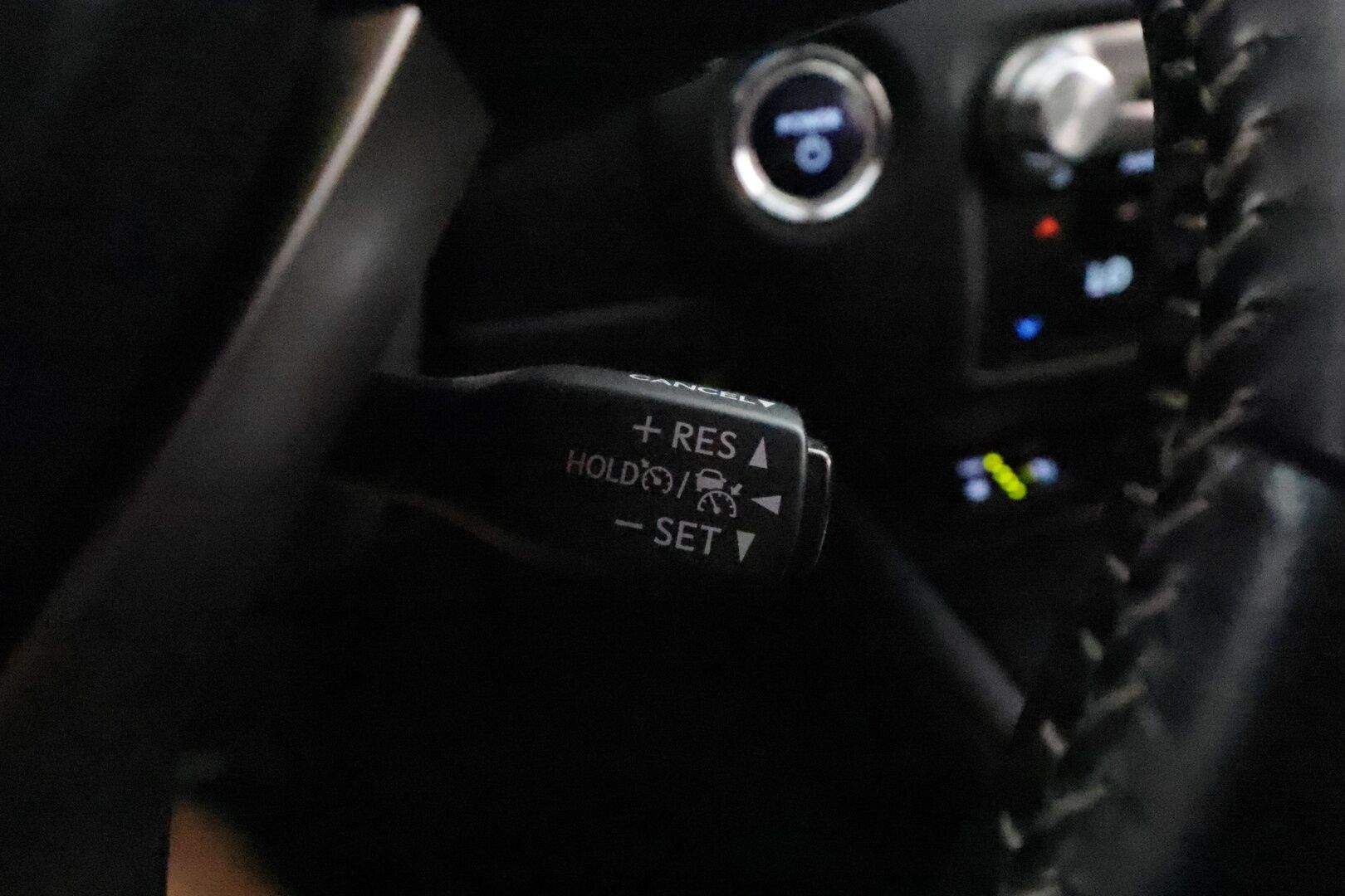 Lexus GS 2018 300h Hybrid A Executive **Adapt.vakkari / P.kamera / Muistipenkki / Ilmastoidut nahat / LED / Navi** - 3,99 % KORKOTARJOUS TÄHÄN AUTOON - Suomi-auto / Merkkihuollettu / Kahdet renkaat aluvanteilla / Sähköpenkit / Ratin lämmitin / Surround Sound / Lohko sis.lämppärillä / Hieno!