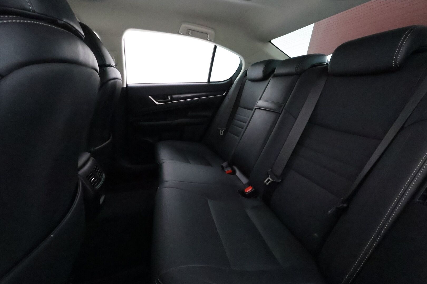 Lexus GS 2018 300h Hybrid A Executive **Adapt.vakkari / P.kamera / Muistipenkki / Ilmastoidut nahat / LED / Navi** - 3,99 % KORKOTARJOUS TÄHÄN AUTOON - Suomi-auto / Merkkihuollettu / Kahdet renkaat aluvanteilla / Sähköpenkit / Ratin lämmitin / Surround Sound / Lohko sis.lämppärillä / Hieno!