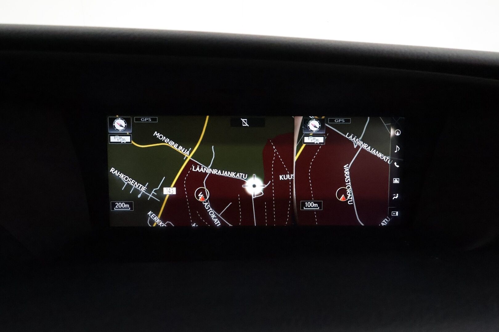 Lexus GS 2018 300h Hybrid A Executive **Adapt.vakkari / P.kamera / Muistipenkki / Ilmastoidut nahat / LED / Navi** - 3,99 % KORKOTARJOUS TÄHÄN AUTOON - Suomi-auto / Merkkihuollettu / Kahdet renkaat aluvanteilla / Sähköpenkit / Ratin lämmitin / Surround Sound / Lohko sis.lämppärillä / Hieno!