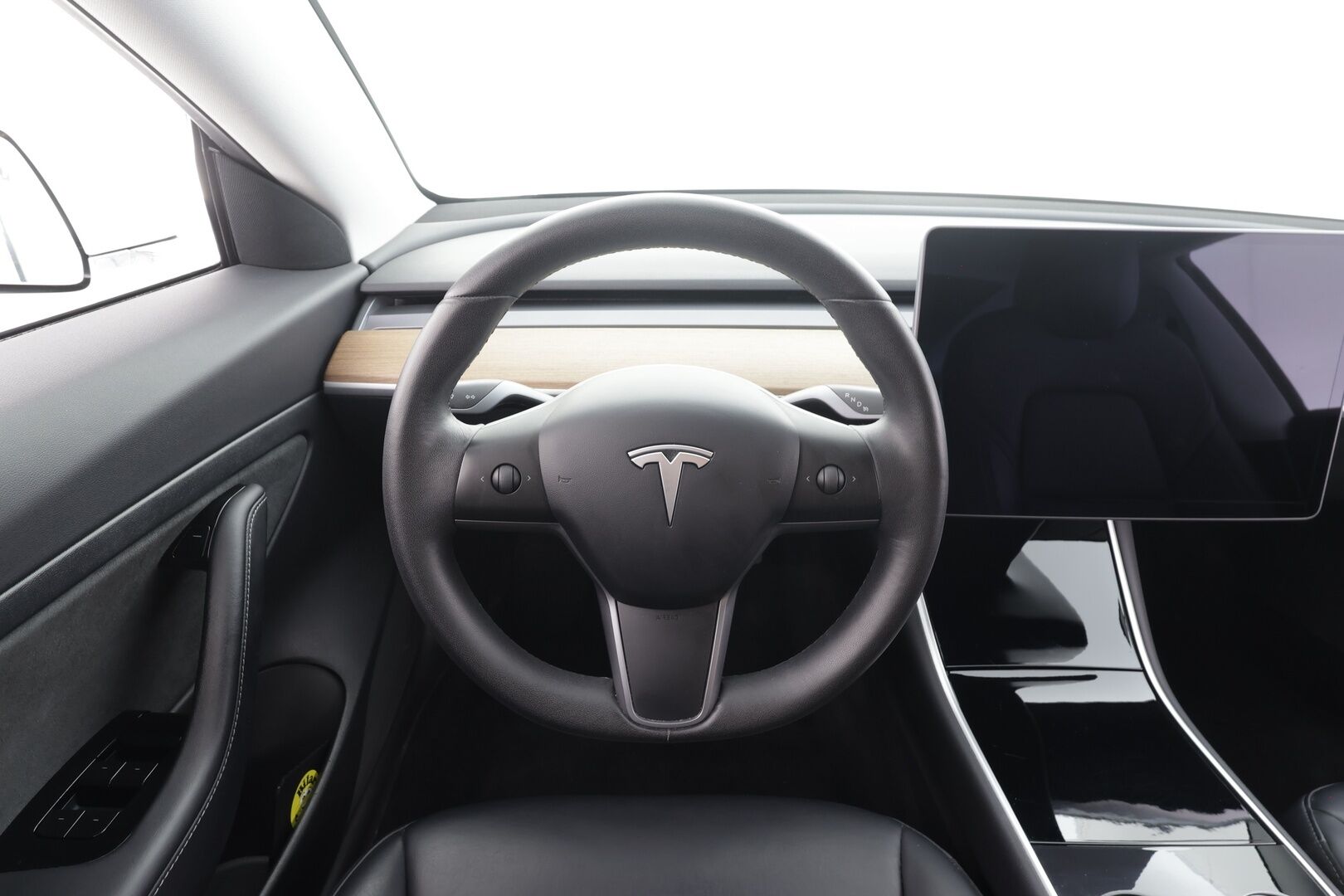 Tesla Model 3 2020 Standard RWD Plus - | Lasikatto | ACC | LED | P.Kamera | Muistipenkki | Navi | Kaistavahti | Keyless | Premium Speakers | Suomi-auto | Kahdet renkaat |