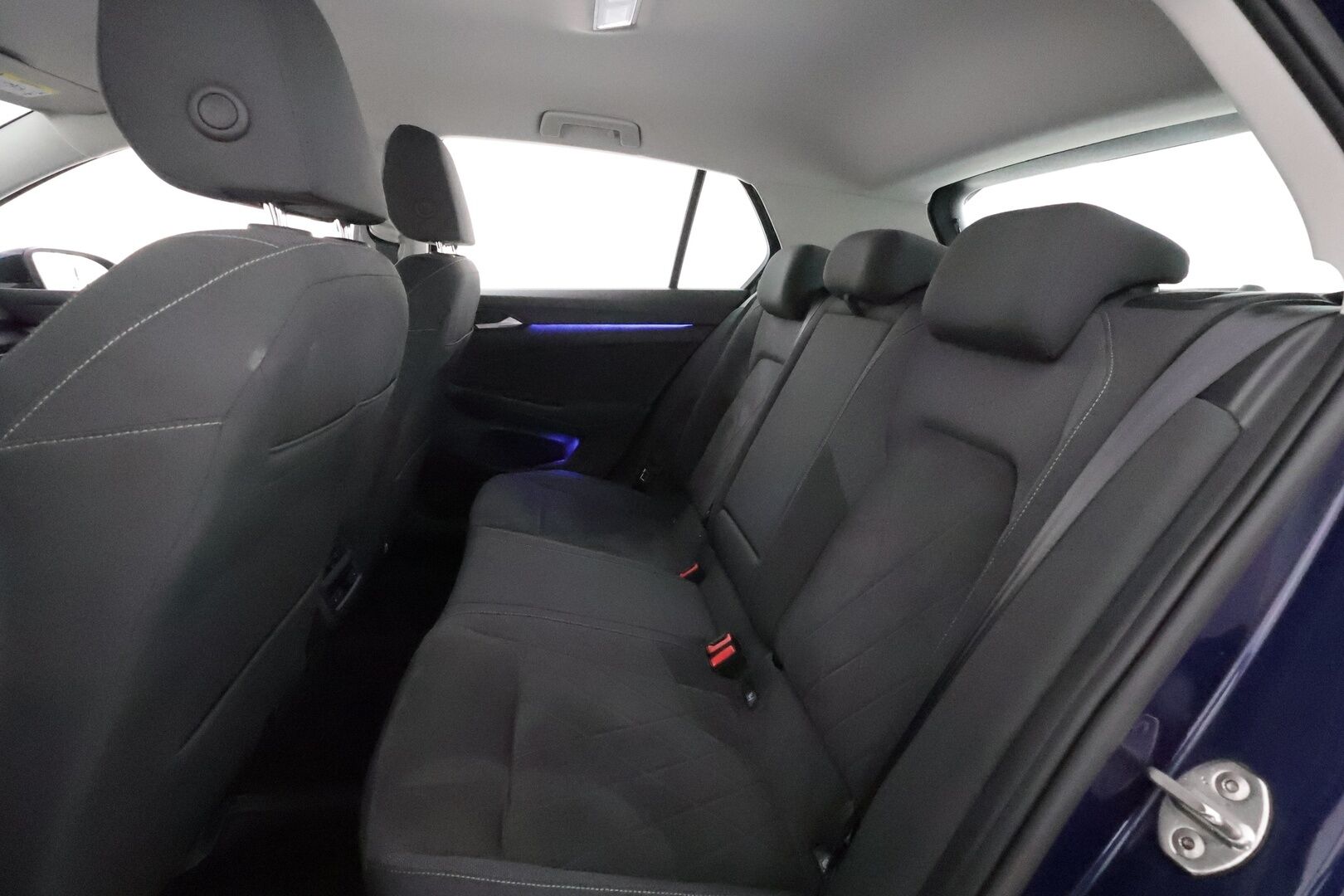 Volkswagen Golf 2020 First Edition Style Premium 1,5 eTSI (MHEV) DSG **Muistipenkki / Webasto / Digimittari / Matrix LED / Adapt.vakkari - Merkkihuollettu / Kahdet renkaat aluvanteilla