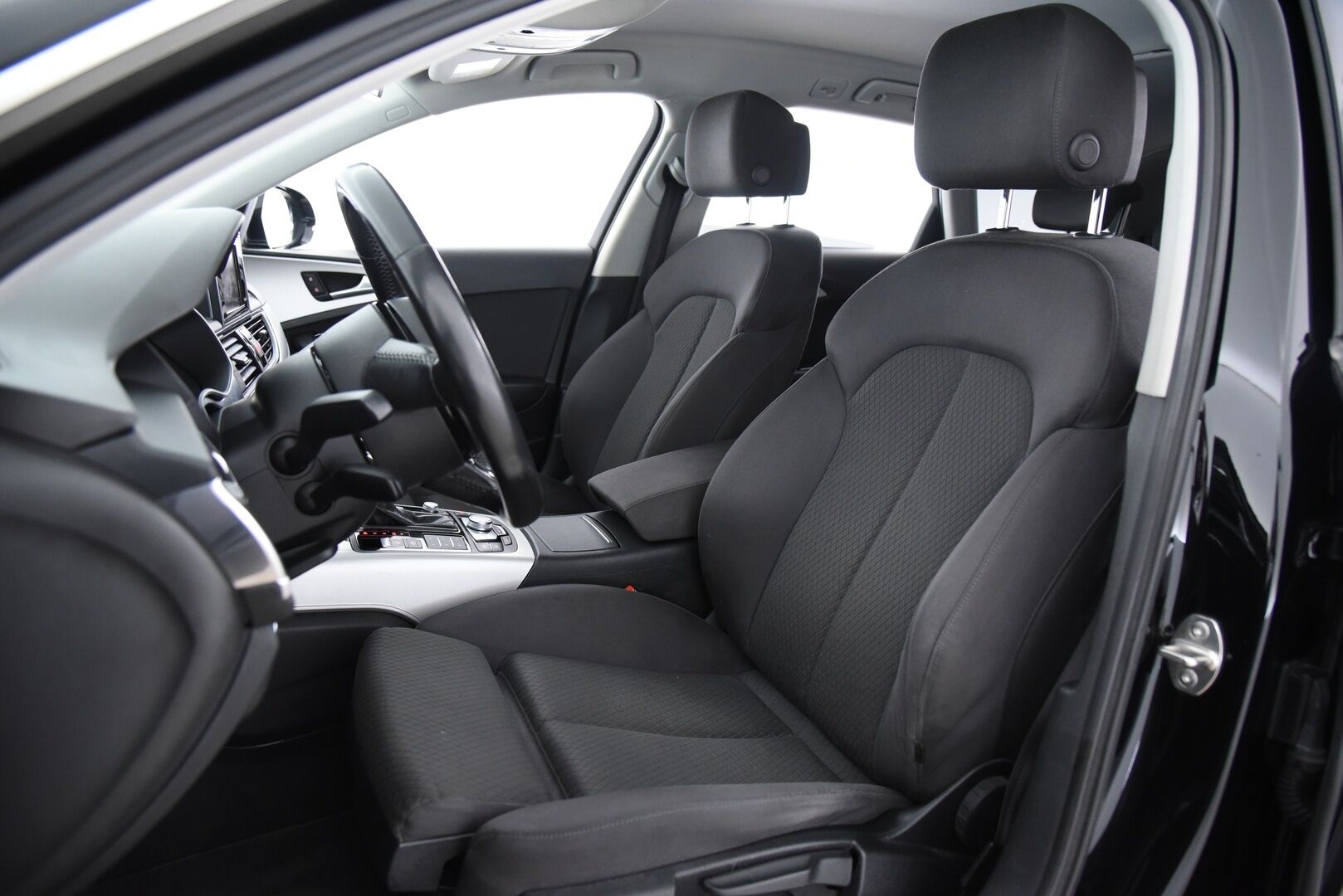 Audi A6 2017 Avant Business Sport 2,0 TDI 140 kW ultra S tronic / Webasto / Xenon / Vakkari / Tulossa myyntiin!