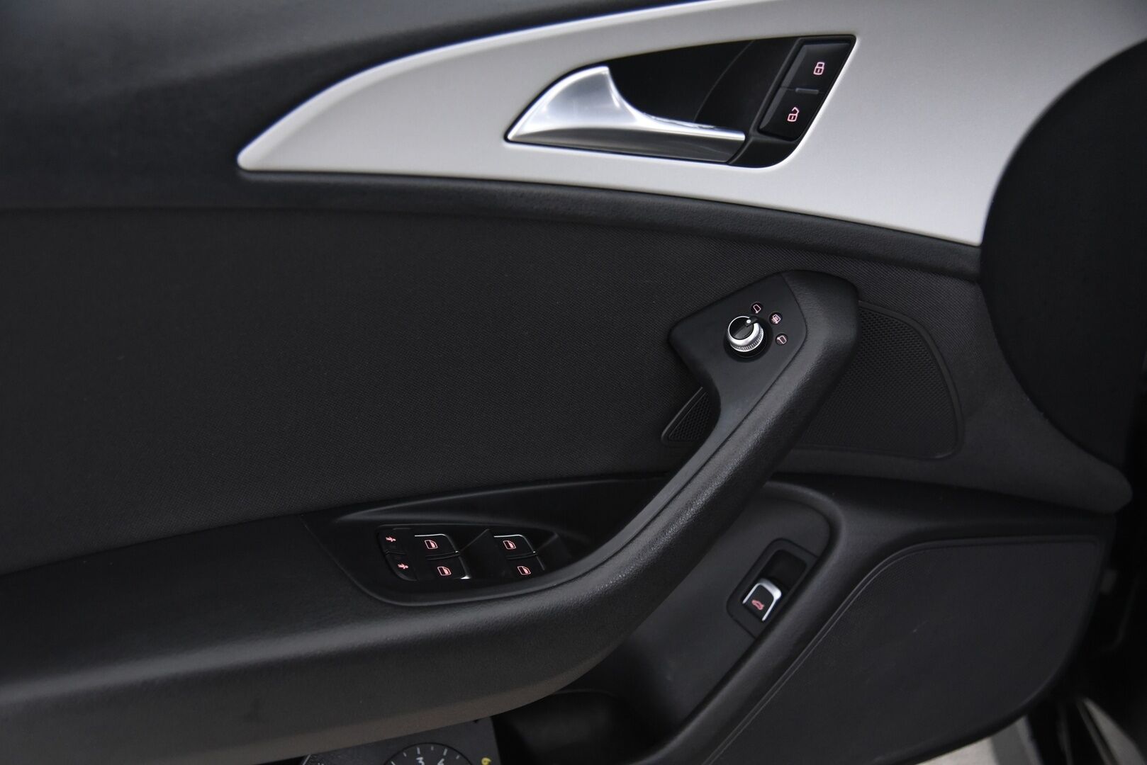 Audi A6 2017 Avant Business Sport 2,0 TDI 140 kW ultra S tronic / Webasto / Xenon / Vakkari / Tulossa myyntiin!