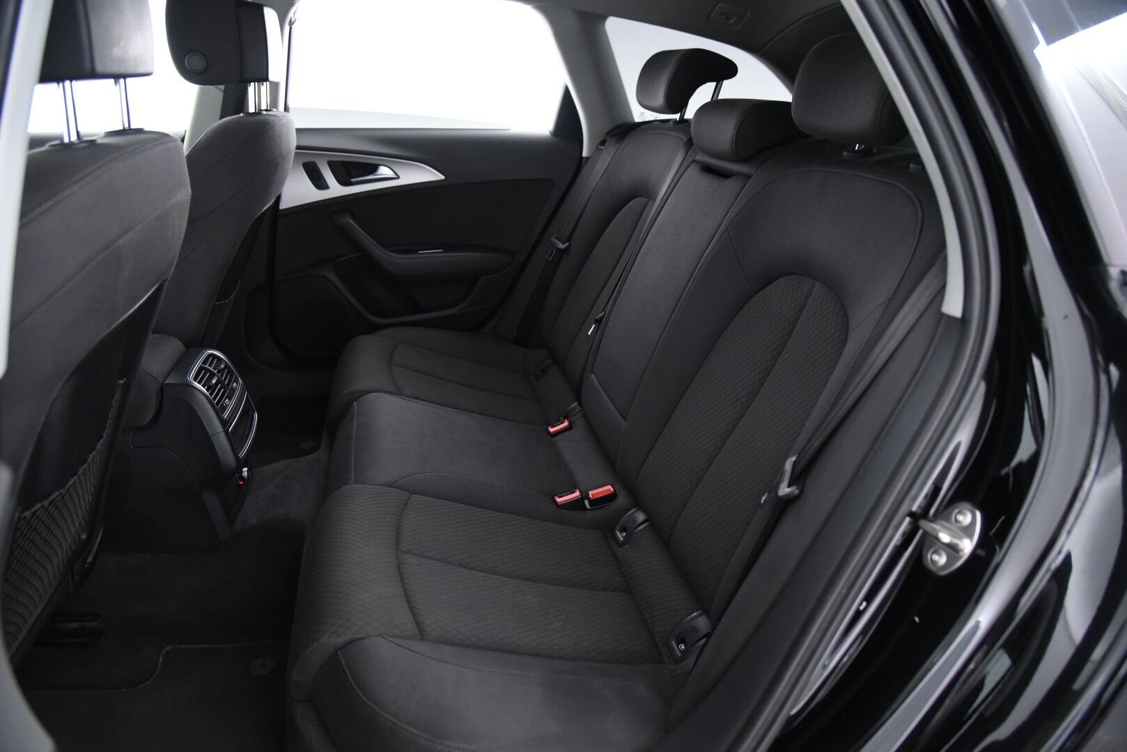 Audi A6 2017 Avant Business Sport 2,0 TDI 140 kW ultra S tronic / Webasto / Xenon / Vakkari / Tulossa myyntiin!