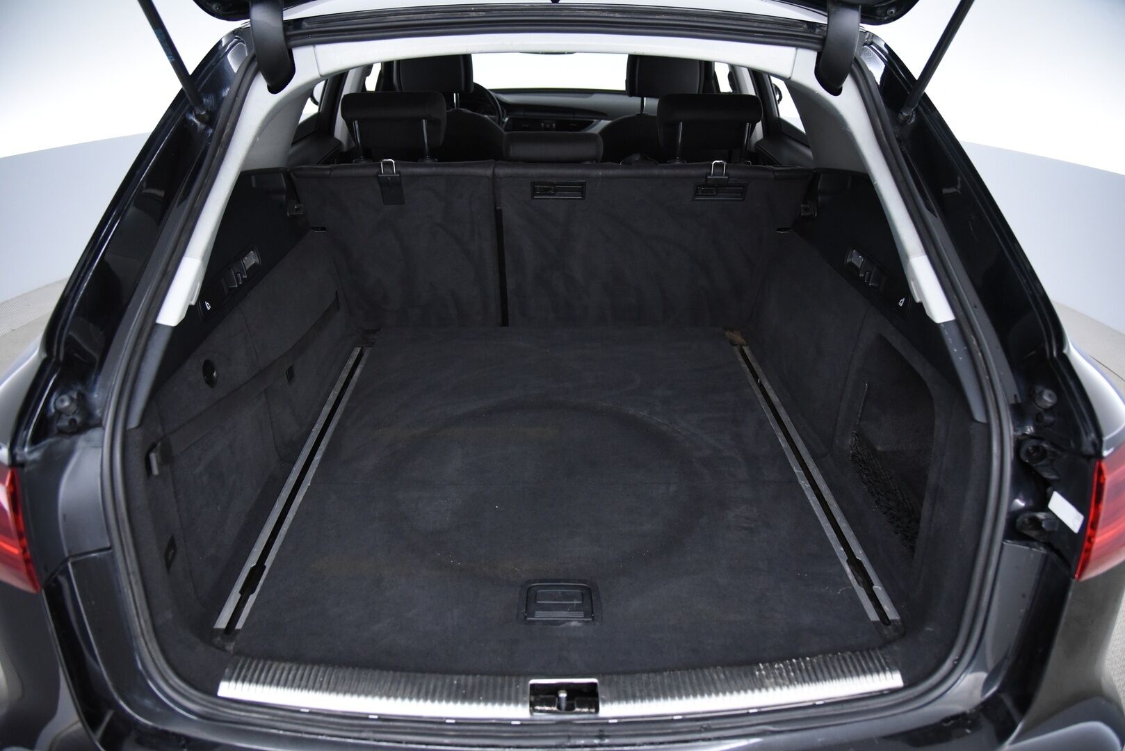 Audi A6 2017 Avant Business Sport 2,0 TDI 140 kW ultra S tronic / Webasto / Xenon / Vakkari / Tulossa myyntiin!