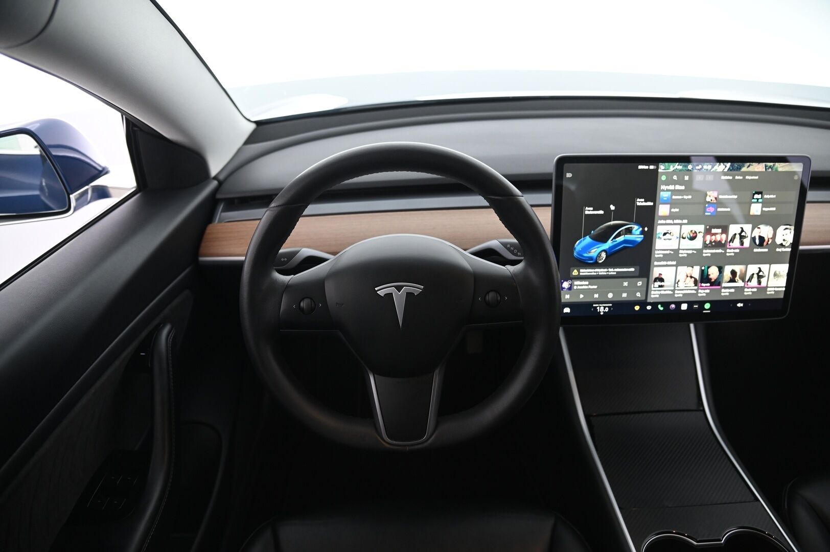 Tesla Model 3 2020 Long Range Dual Motor AWD *Vetokoukku/ Ap 3/  Premium Audio/ Lasikatto* - *Suomiauto / 2x renkaat ja vanteet / Akkutesti tehty*