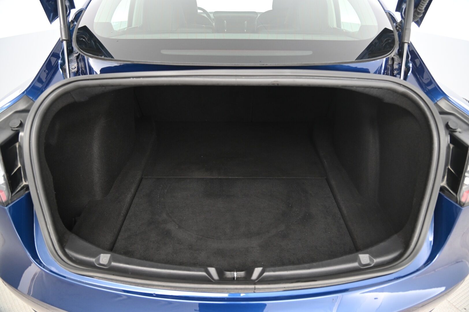 Tesla Model 3 2020 Long Range Dual Motor AWD *Vetokoukku/ Ap 3/  Premium Audio/ Lasikatto* - *Suomiauto / 2x renkaat ja vanteet / Akkutesti tehty*