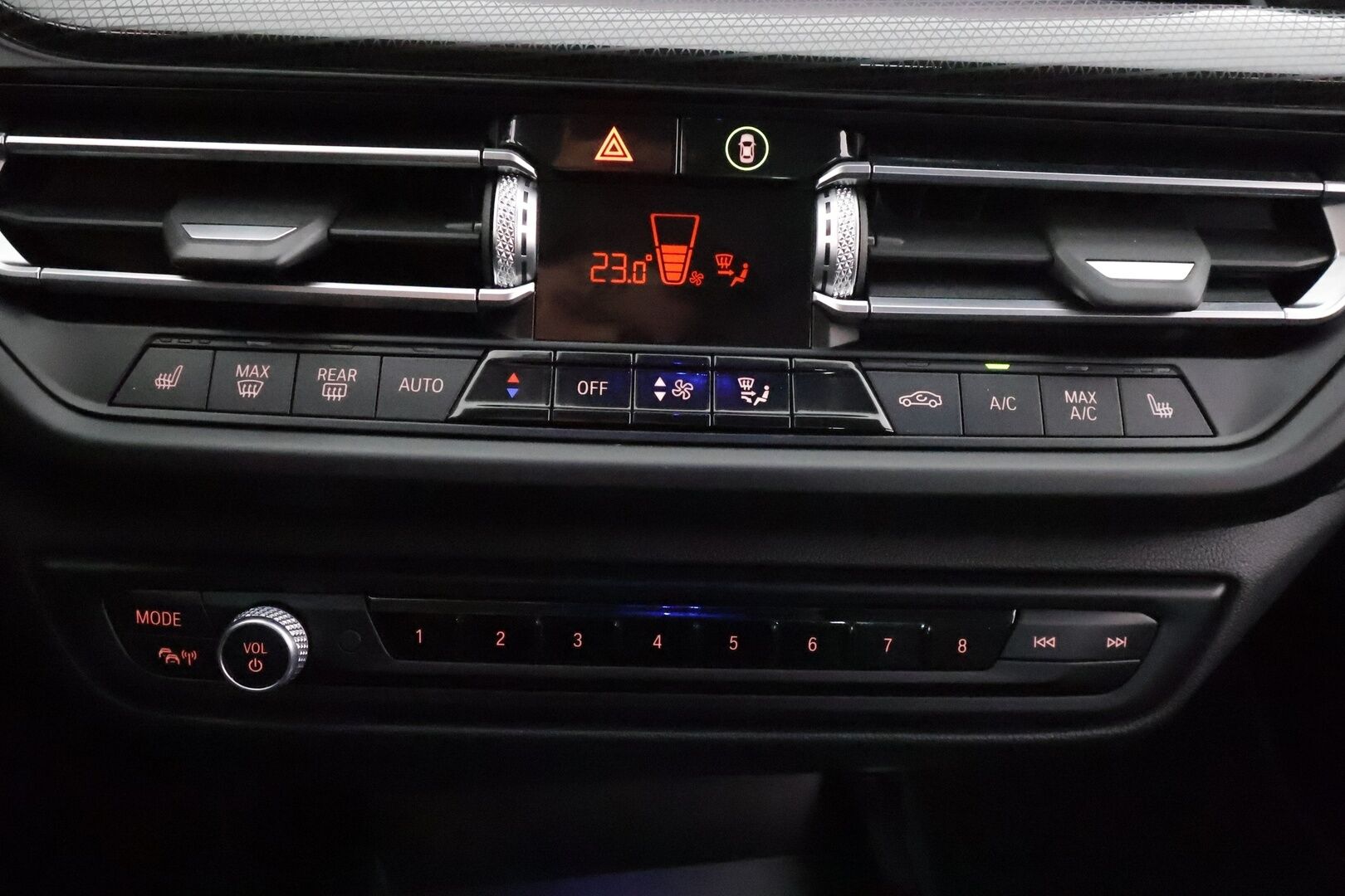 BMW 218 2020 F44 Gran Coupé 218i A Business Sport - | LED | HiFi | Puolinahat | Sporttipenkit | Ambient Light | Lane Assist | Digimittaristo | Apple & Android | P.tutkat | 1-om suomiauto | Merkkihuollot |