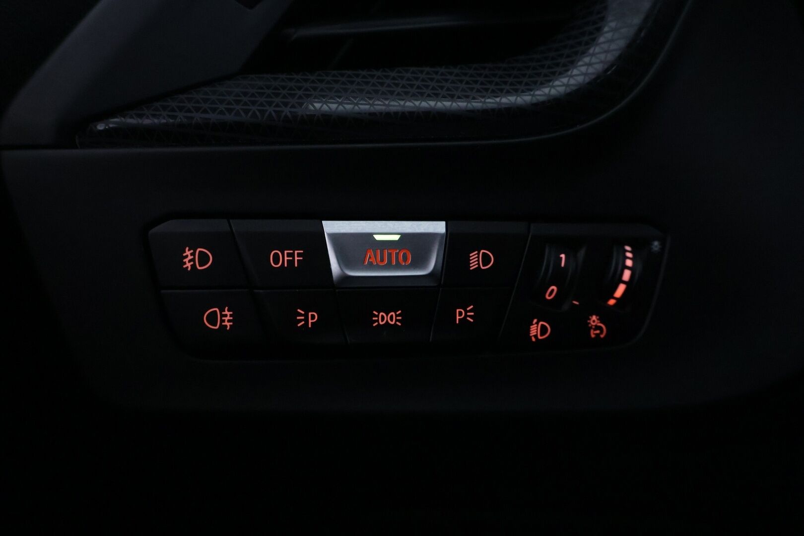 BMW 218 2020 F44 Gran Coupé 218i A Business Sport * LED-valot / P.Tutkat / Sport penkit / Melbourne Red / Digimittaristo / Lohko+Sisälämmitin * * - Suomi-auto / Pienet kilsat / 1-omisteinen - Osta nyt, maksa vasta ensi vuonna