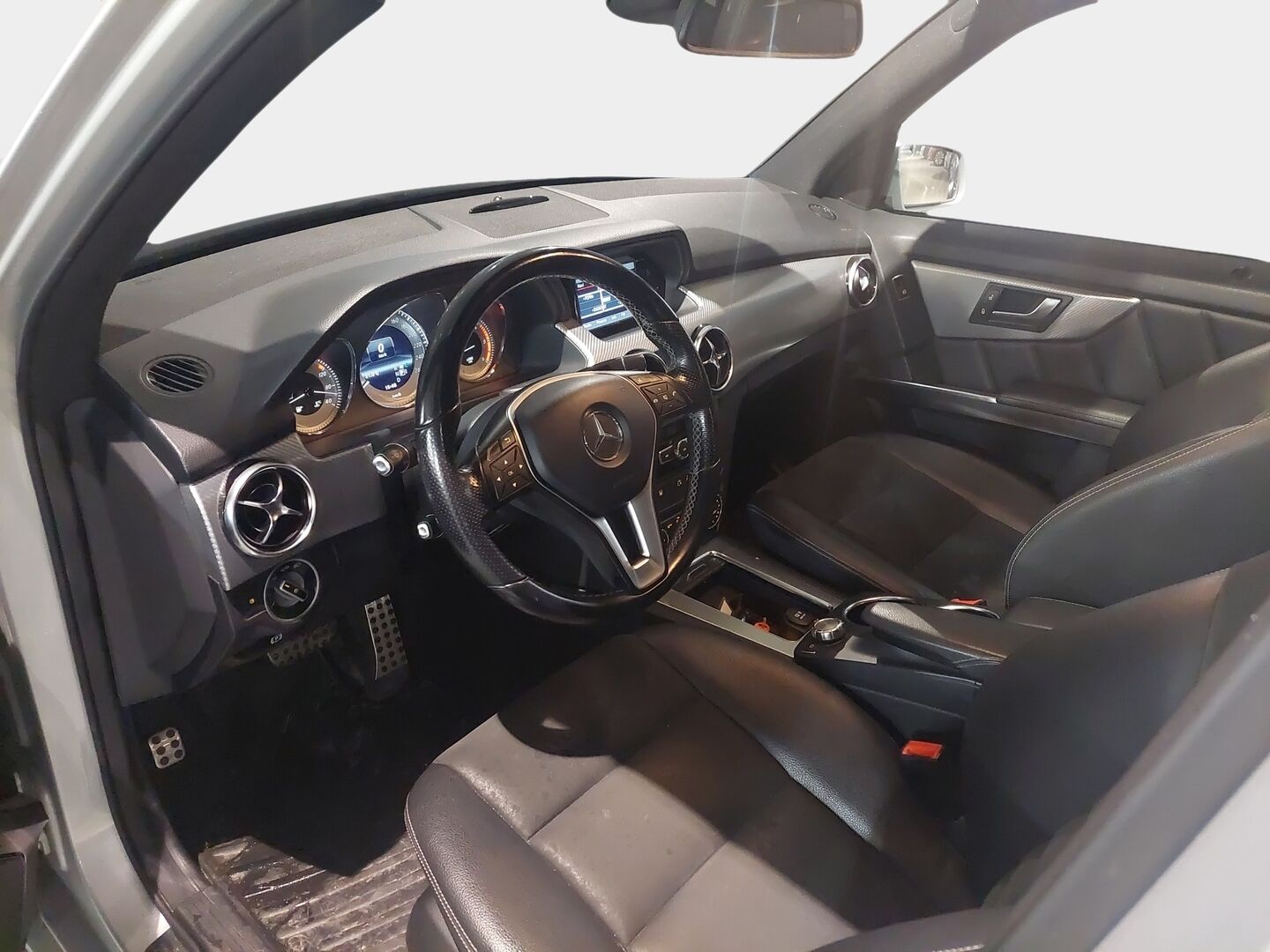 Mercedes-Benz GLK 2013 220 CDI BE 4Matic A Premium Business AMG *Webasto / Koukku / Panorama / Parkkitutkat / ILS / IHC / Vakkari* - Ei Adblue-järjestelmää! / Upea neliveto maasturi