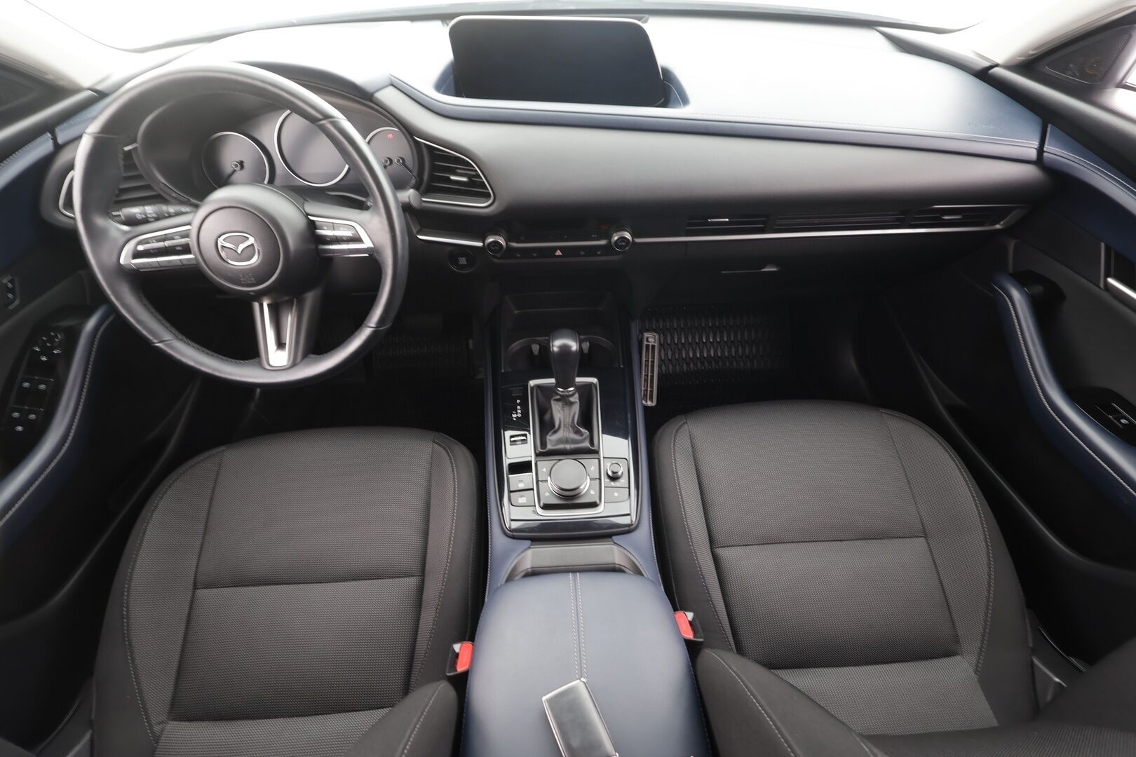 Mazda CX-30 2020 2,0 (150hv) M Hybrid Skyactiv-G Vision AT * Sisätilanlämmitin / ACC / LED / P.Tutka / Navi / Kaistavahti * - HUD / Suomi-auto / Kahdet renkaat aluvanteilla / Merkkihuollot