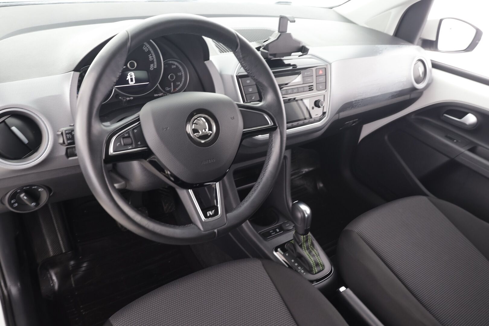 Skoda Citigo 2020 36,8 kWh 61 kW Style iV * Vakkari / P.tutka / Auto.ilmastointi / Kaistavahti / Bluetooth * - Suomi-auto / Kahdet renkaat aluvanteilla