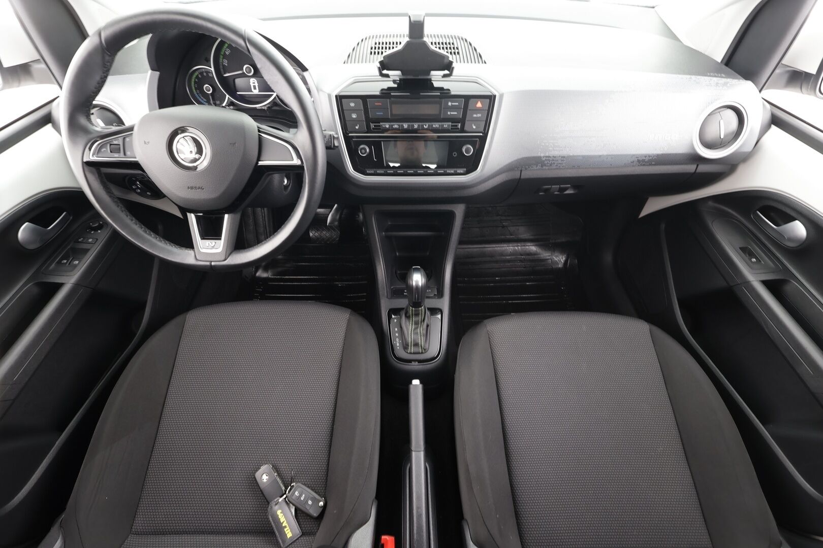 Skoda Citigo 2020 36,8 kWh 61 kW Style iV * Vakkari / P.tutka / Auto.ilmastointi / Kaistavahti / Bluetooth * - Suomi-auto / Kahdet renkaat aluvanteilla