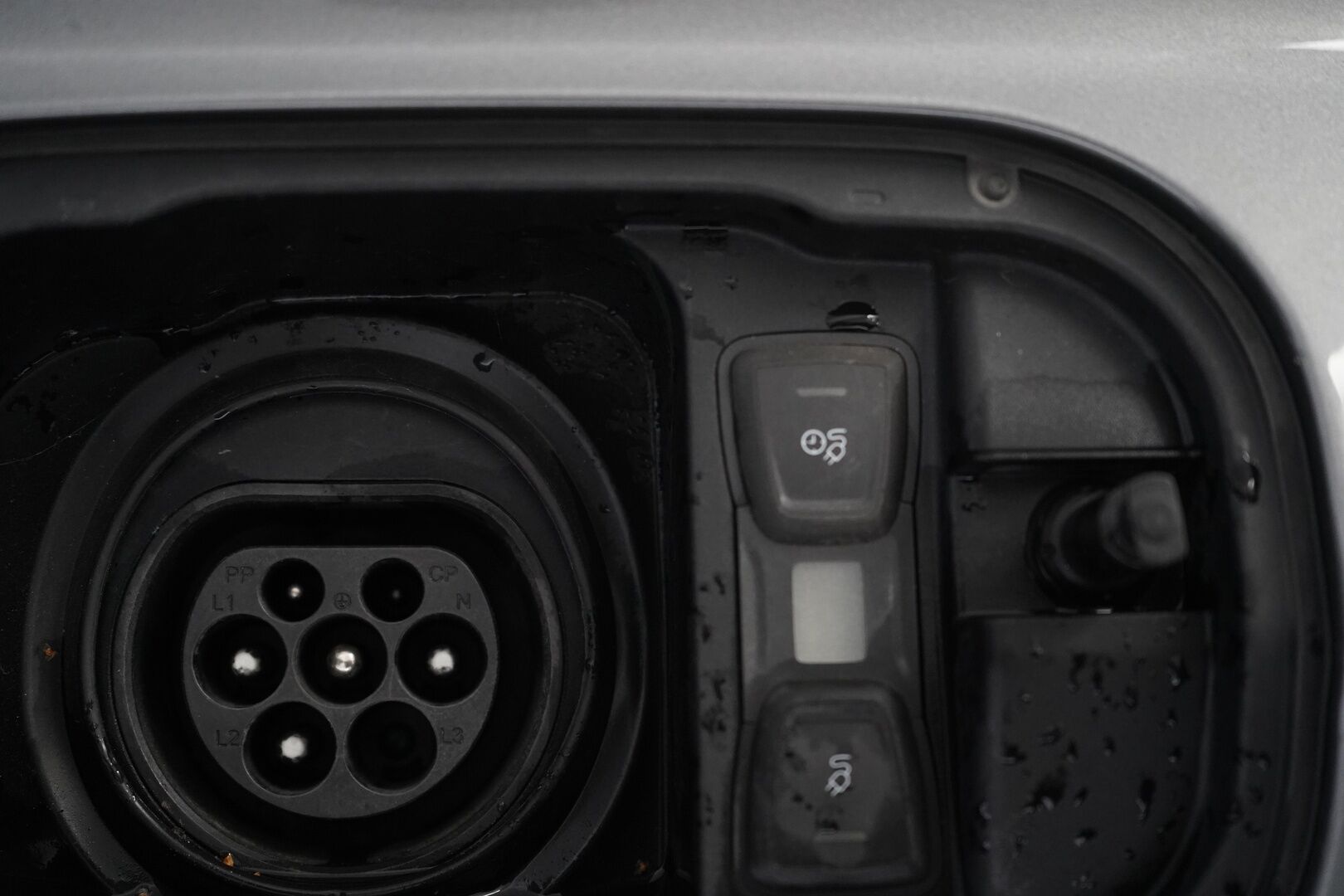 Audi Q7 2017 Business 3,0 V6 TDI e-tron quattro tiptronic * ACC / Webasto / 360° Kamera / Koukku / HUD / Ilma-alusta * - Akku kuntotarkastettu / Kahdet Audin vanteet / SUPER VARUSTEET!