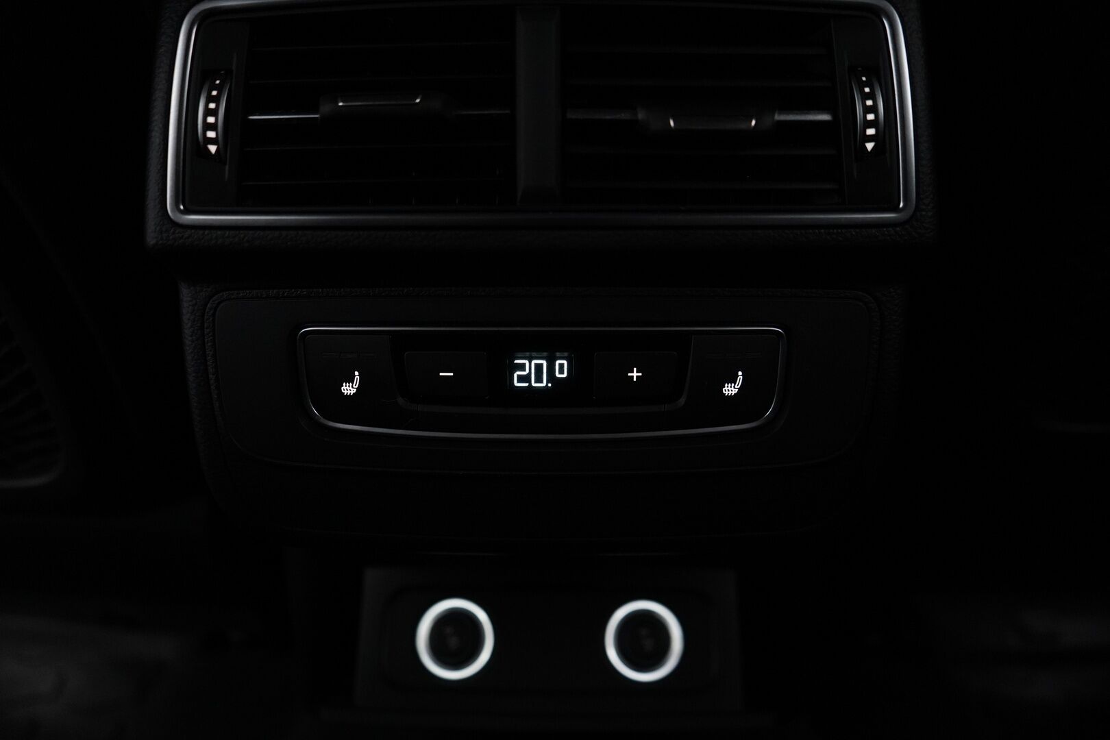 Audi Q7 2017 Business 3,0 V6 TDI e-tron quattro tiptronic * ACC / Webasto / 360° Kamera / Koukku / HUD / Ilma-alusta * - Akku kuntotarkastettu / Kahdet Audin vanteet / SUPER VARUSTEET!