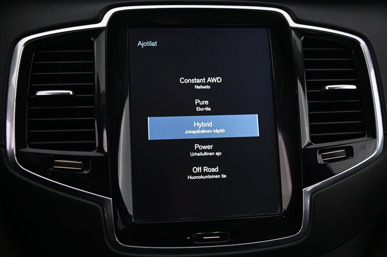 Volvo XC90 2017 T8 Twin Engine AWD Inscription aut **7P / B&W / HUD / Hierovat Ilmastoidut muisti nahat / VOC* - *SoH 82,1% / 2x renkaat&alumiinivanteet*