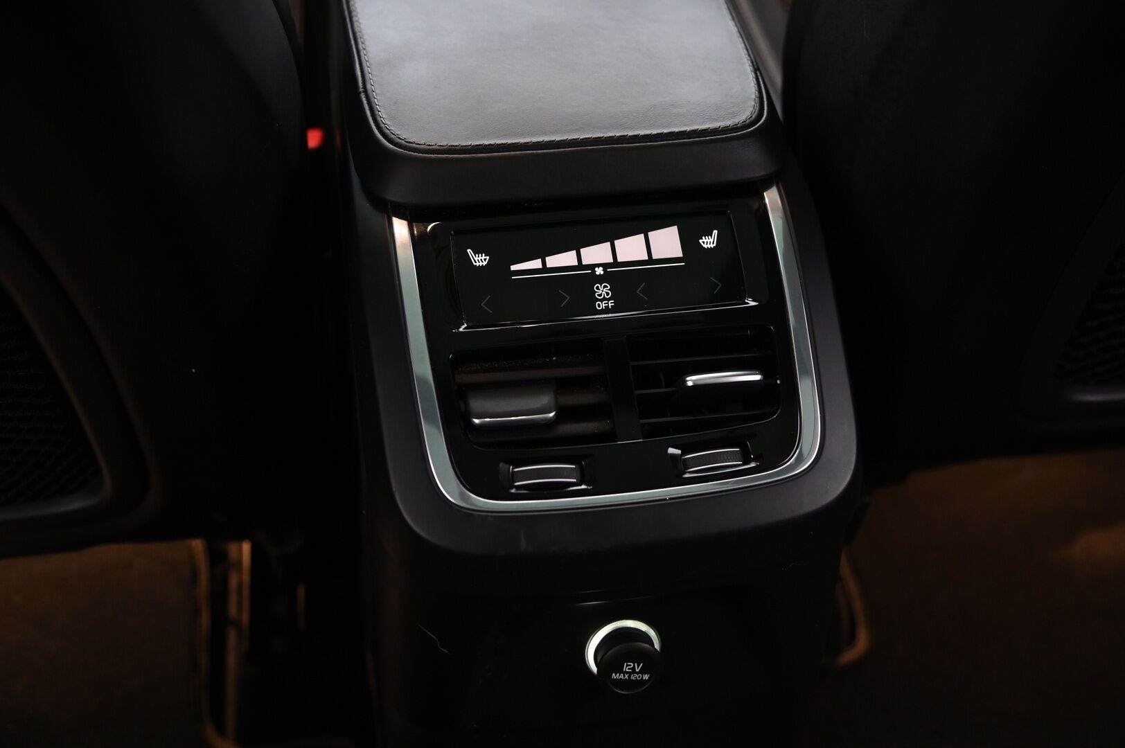 Volvo XC90 2017 T8 Twin Engine AWD Inscription aut **7P / B&W / HUD / Hierovat Ilmastoidut muisti nahat / VOC* - *SoH 82,1% / 2x renkaat&alumiinivanteet*