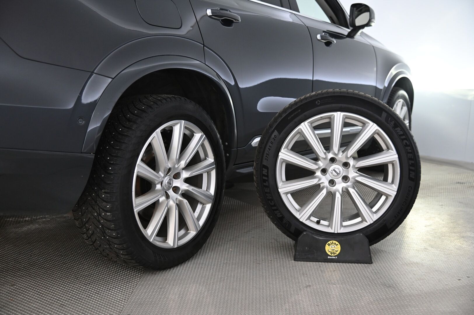 Volvo XC90 2017 T8 Twin Engine AWD Inscription aut **7P / B&W / HUD / Hierovat Ilmastoidut muisti nahat / VOC* - *SoH 82,1% / 2x renkaat&alumiinivanteet*