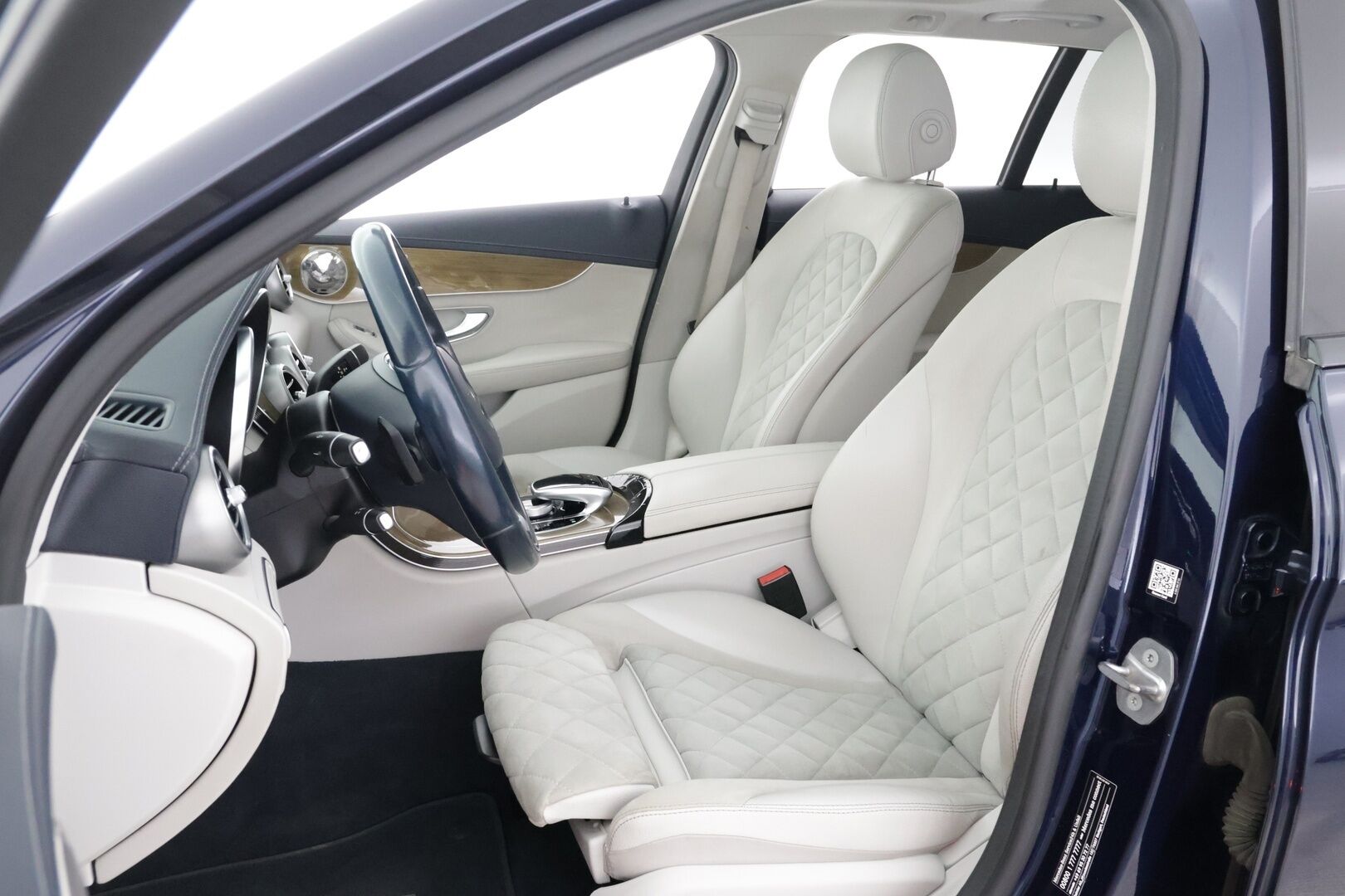 Mercedes-Benz C 2017 220 d 4MATIC C63 Look - | Webasto | Lasikatto | BLIS | Panorama | Sporttipenkit | P.kamera | Navi | - KORKO VAIN 3,99 %